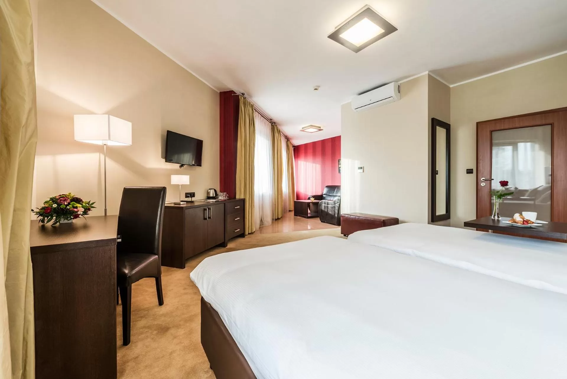 Executive Twin Room in Hotel Victor Pruszków DeSilva