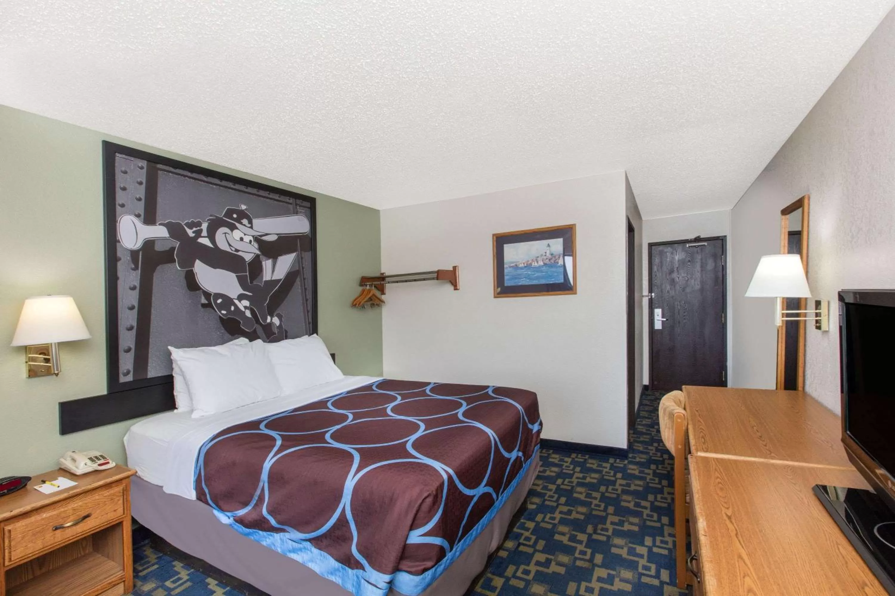 Queen Room - Mobility Accessible/Non-SmokingÂ  in Super 8 by Wyndham Aberdeen MD