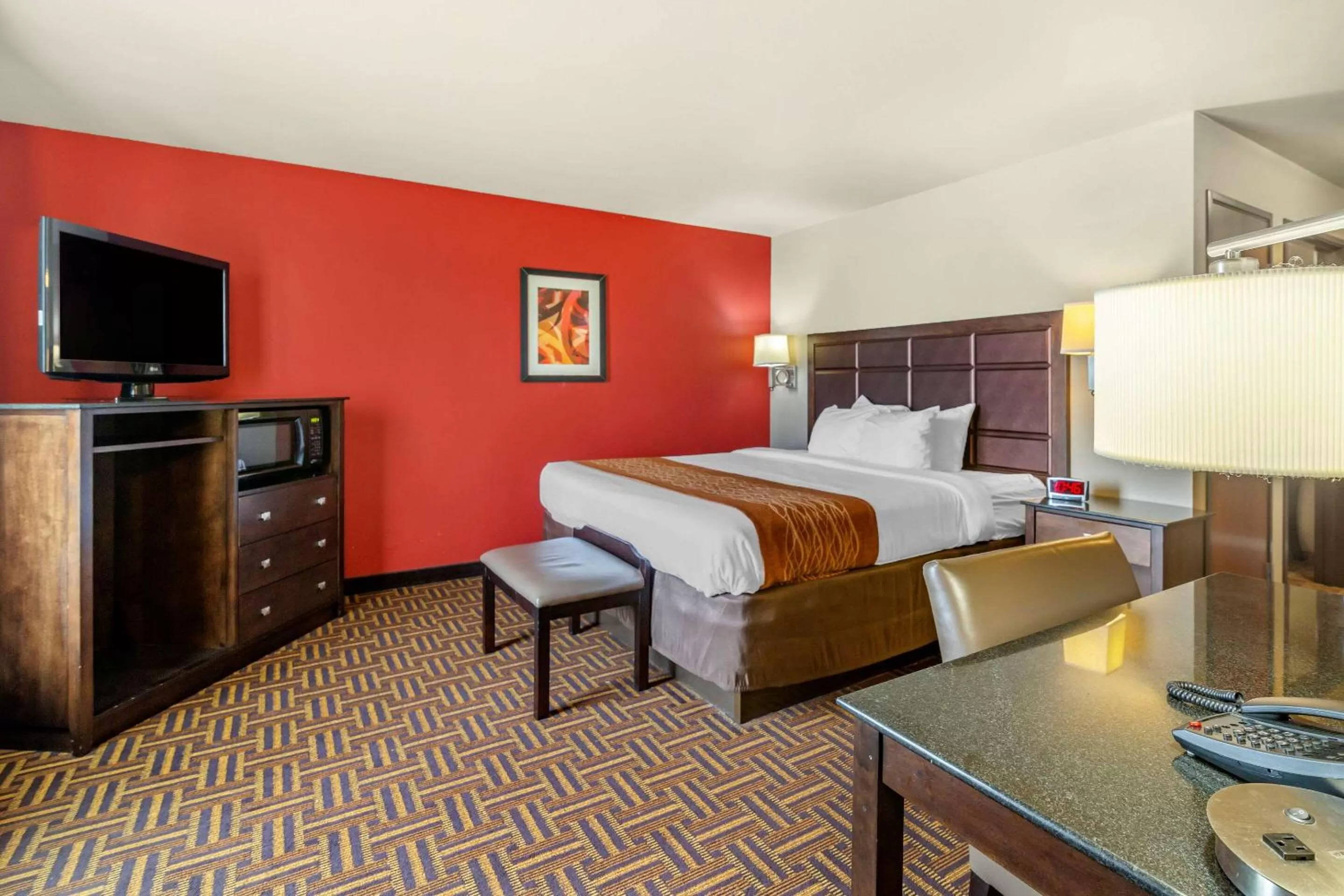 King Suite - Non-Smoking in Sonesta Essential Minot