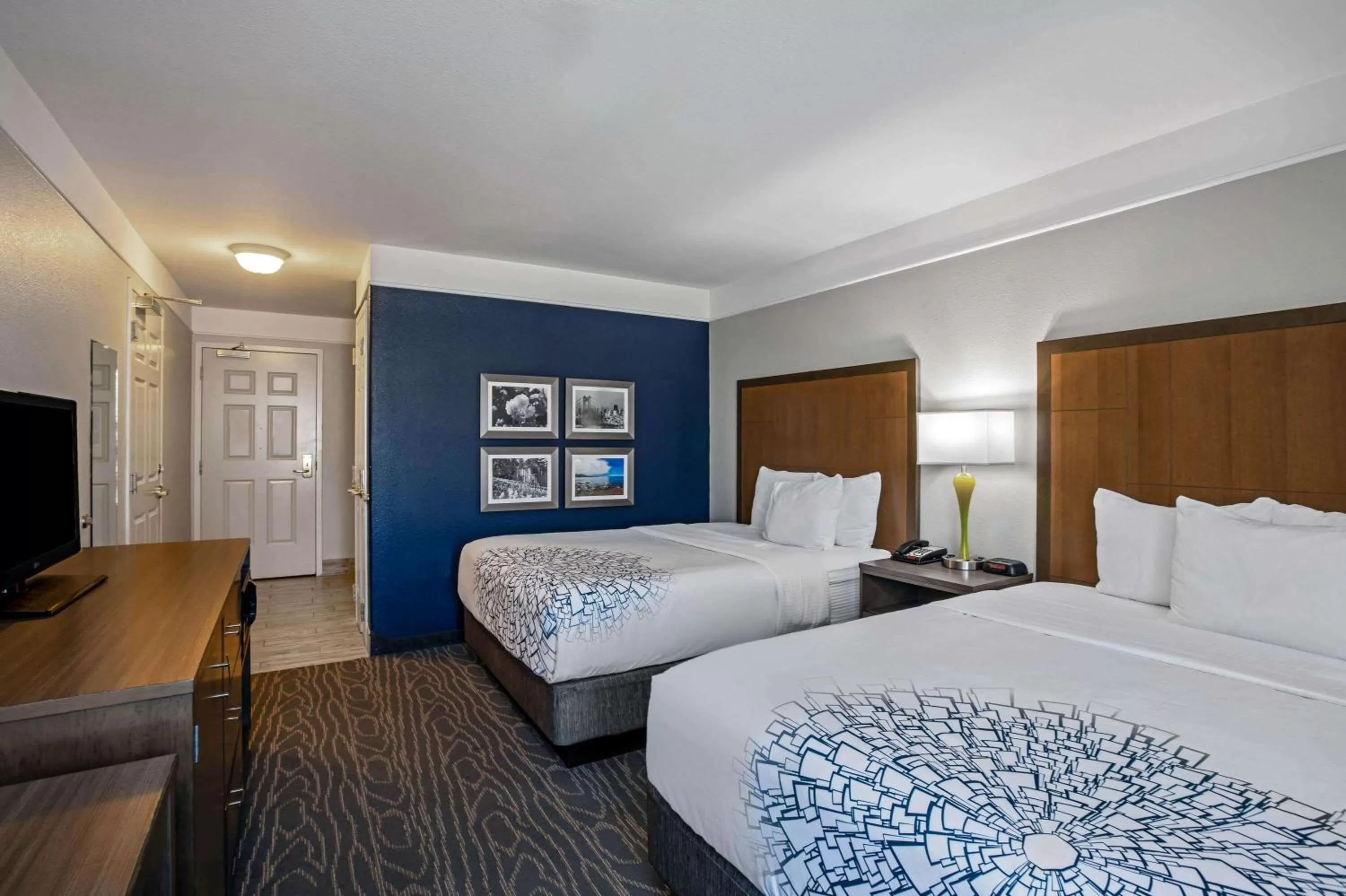 Queen Room with Two Queen Beds - Mobility Access/Non-Smoking in La Quinta by Wyndham Manteca - Ripon