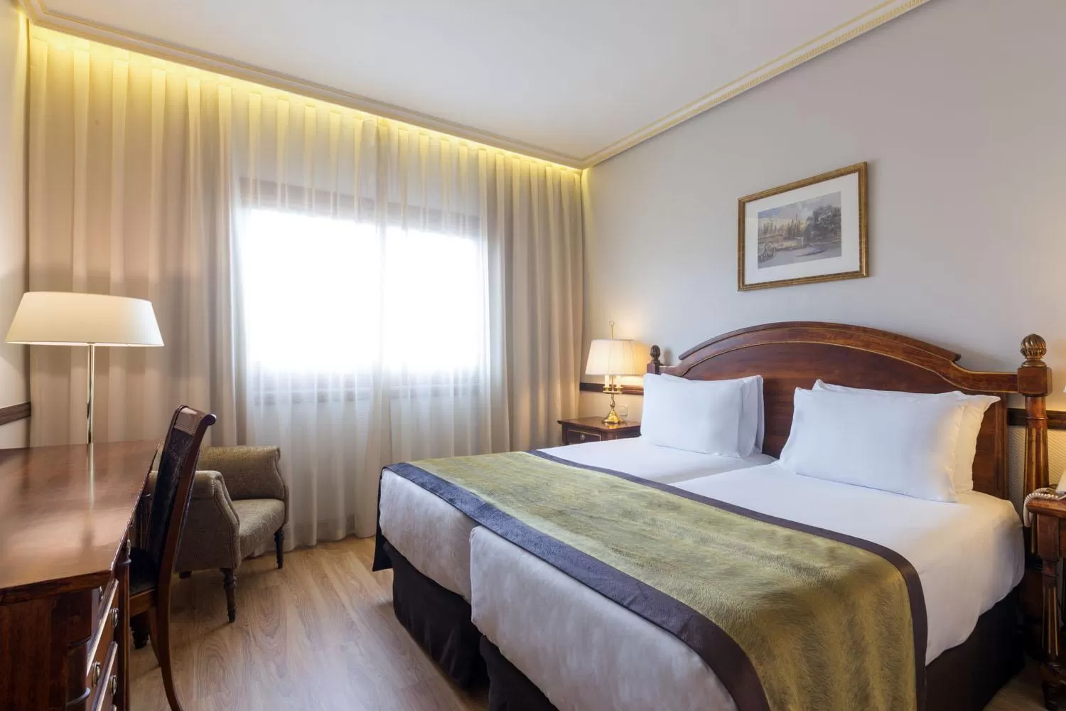 Double or Twin Room with Parking in Hotel Exe Reina Isabel
