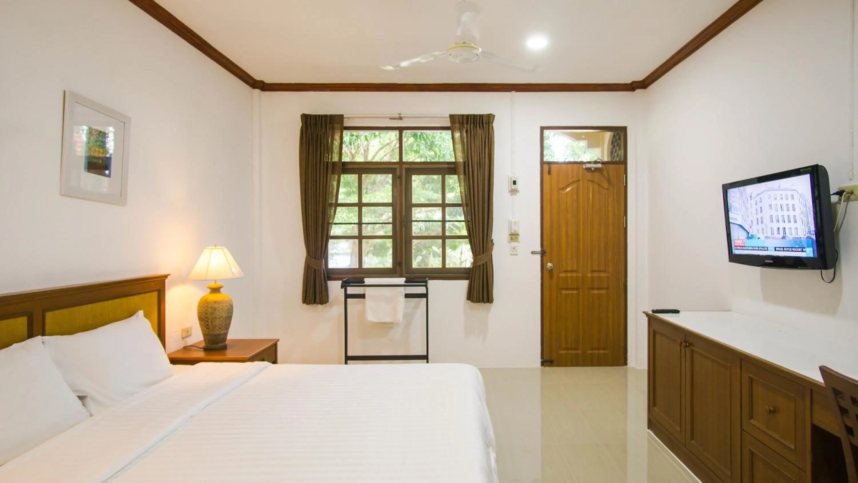 Superior Double Room with Garden View in Garden Home Kata