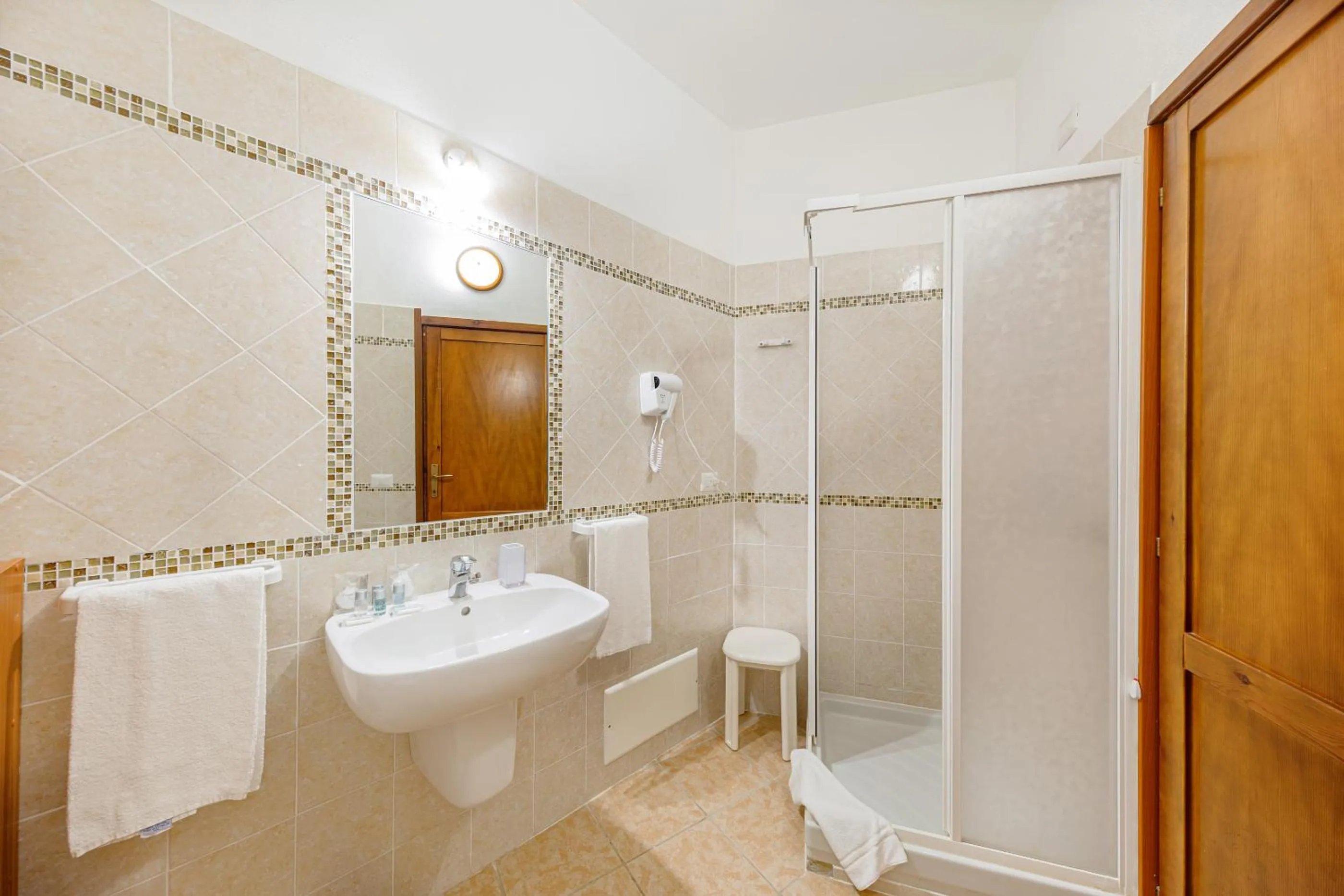 Classic Double or Twin Room with Balcony in Hotel Villa Piras