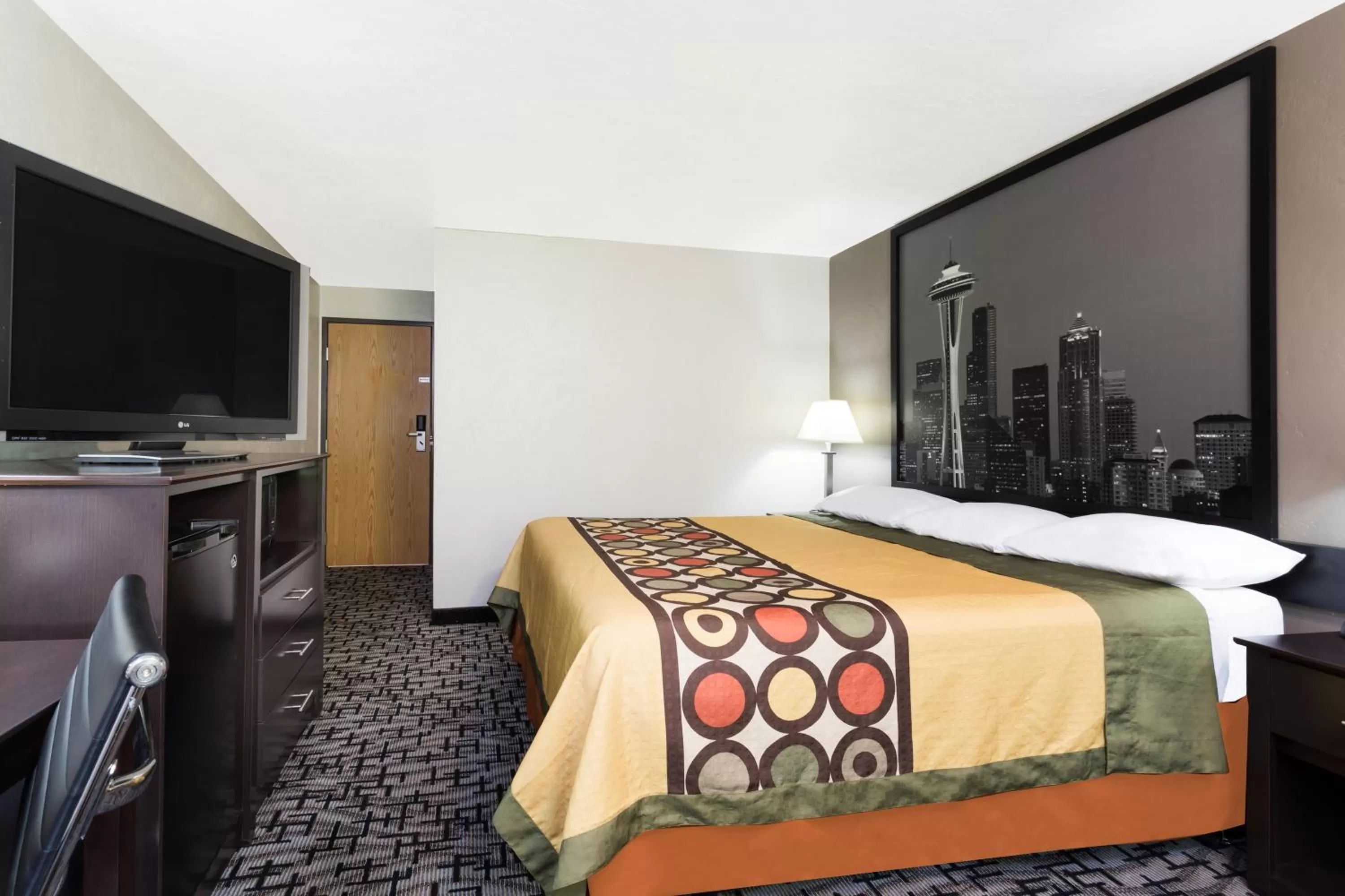 King Room - Non-Smoking in Super 8 by Wyndham Bremerton