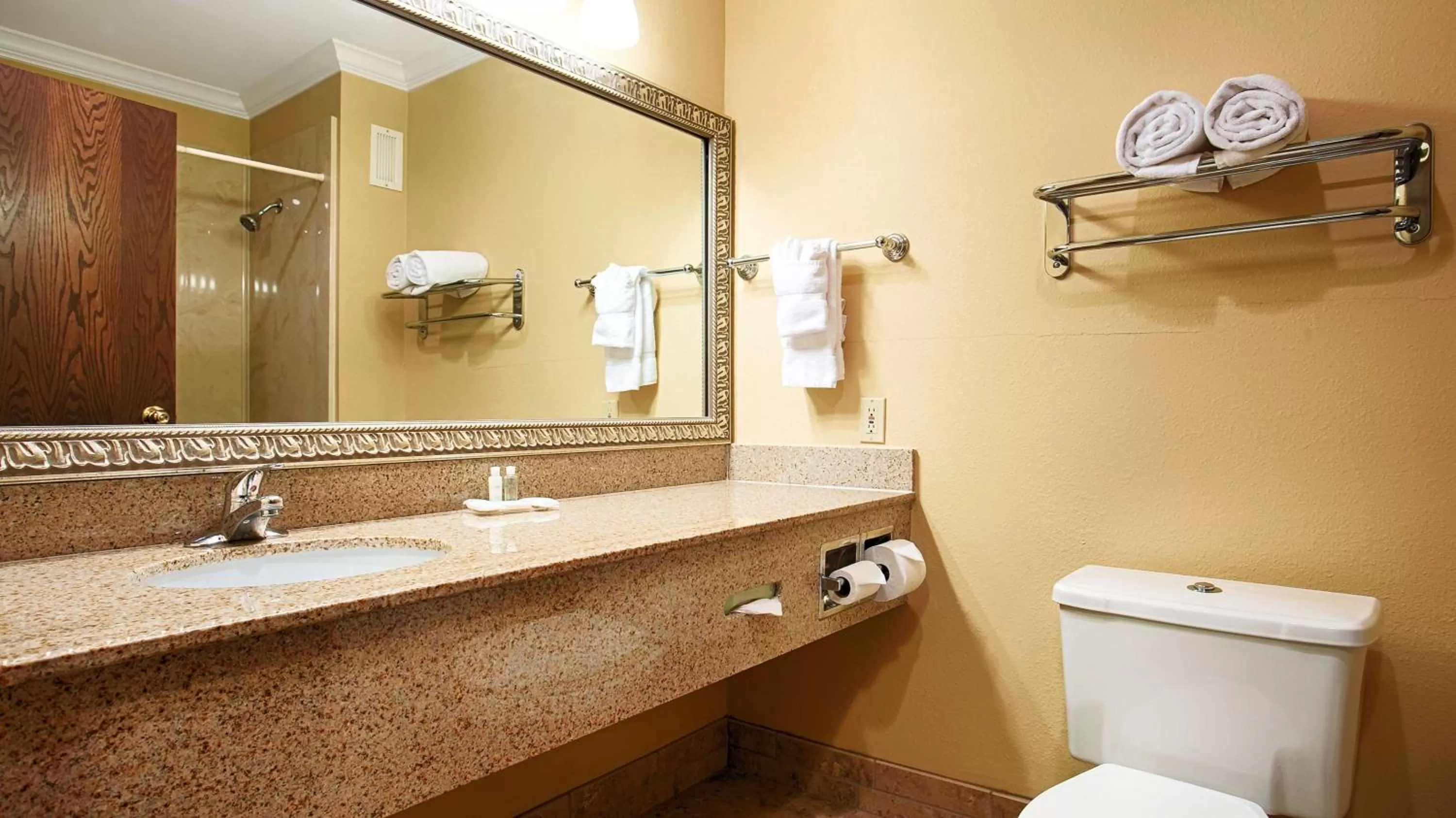 Queen Room with Two Queen Beds - Non-Smoking in Best Western Plus Southpark Inn & Suites