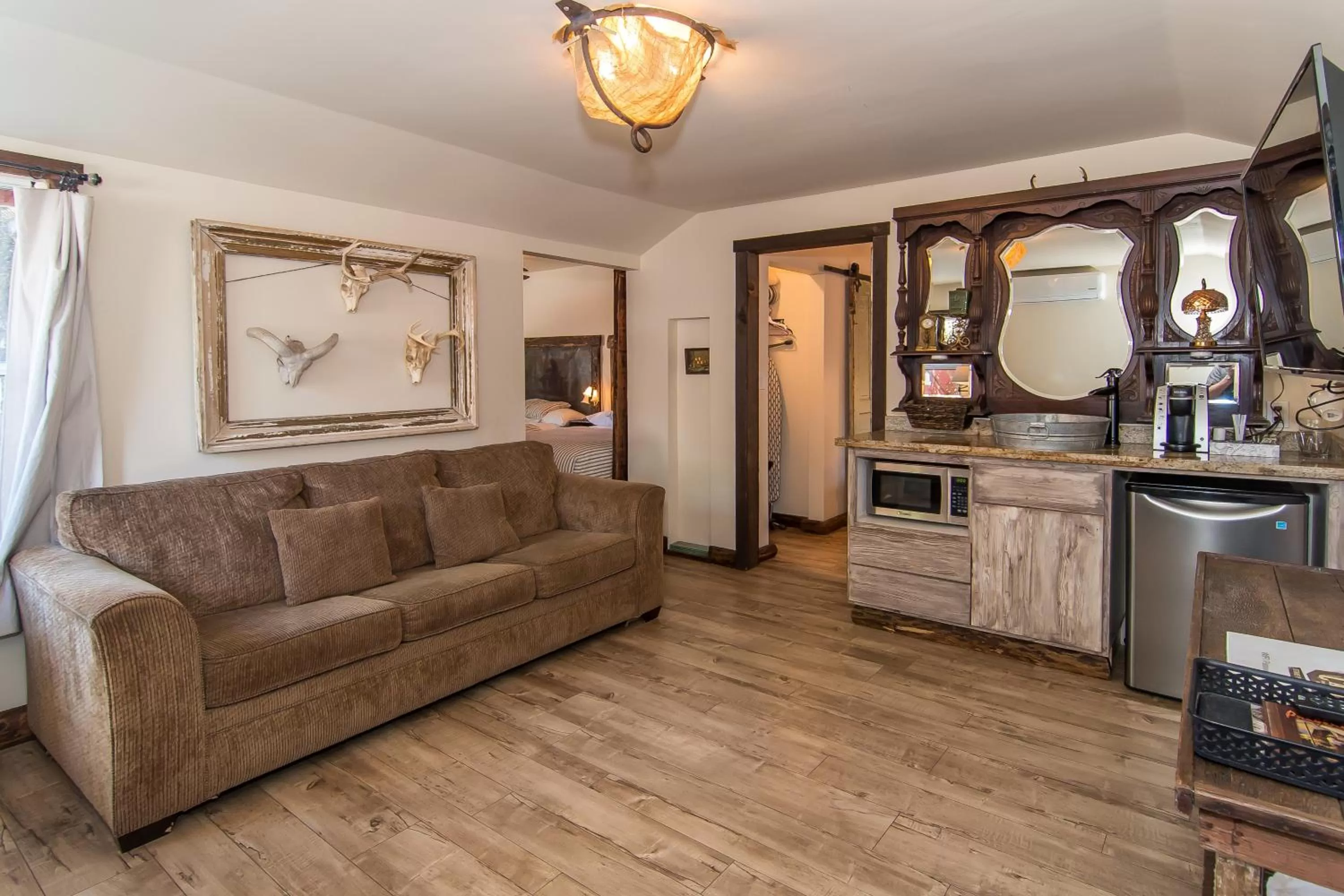 Double Room with Private Bathroom #2 in Miner's Camp