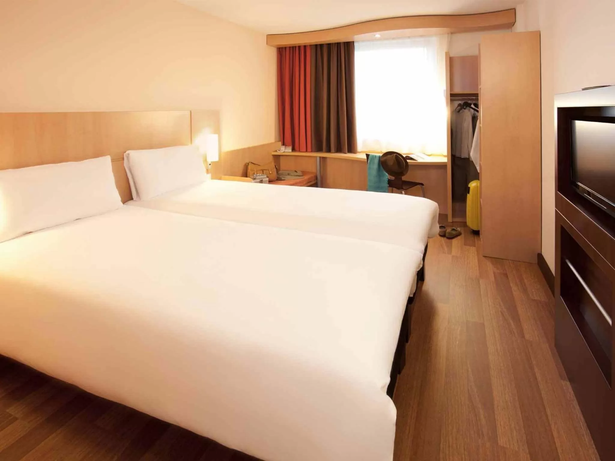 Standard Room with 2 Single Beds in ibis Genève Centre Nations