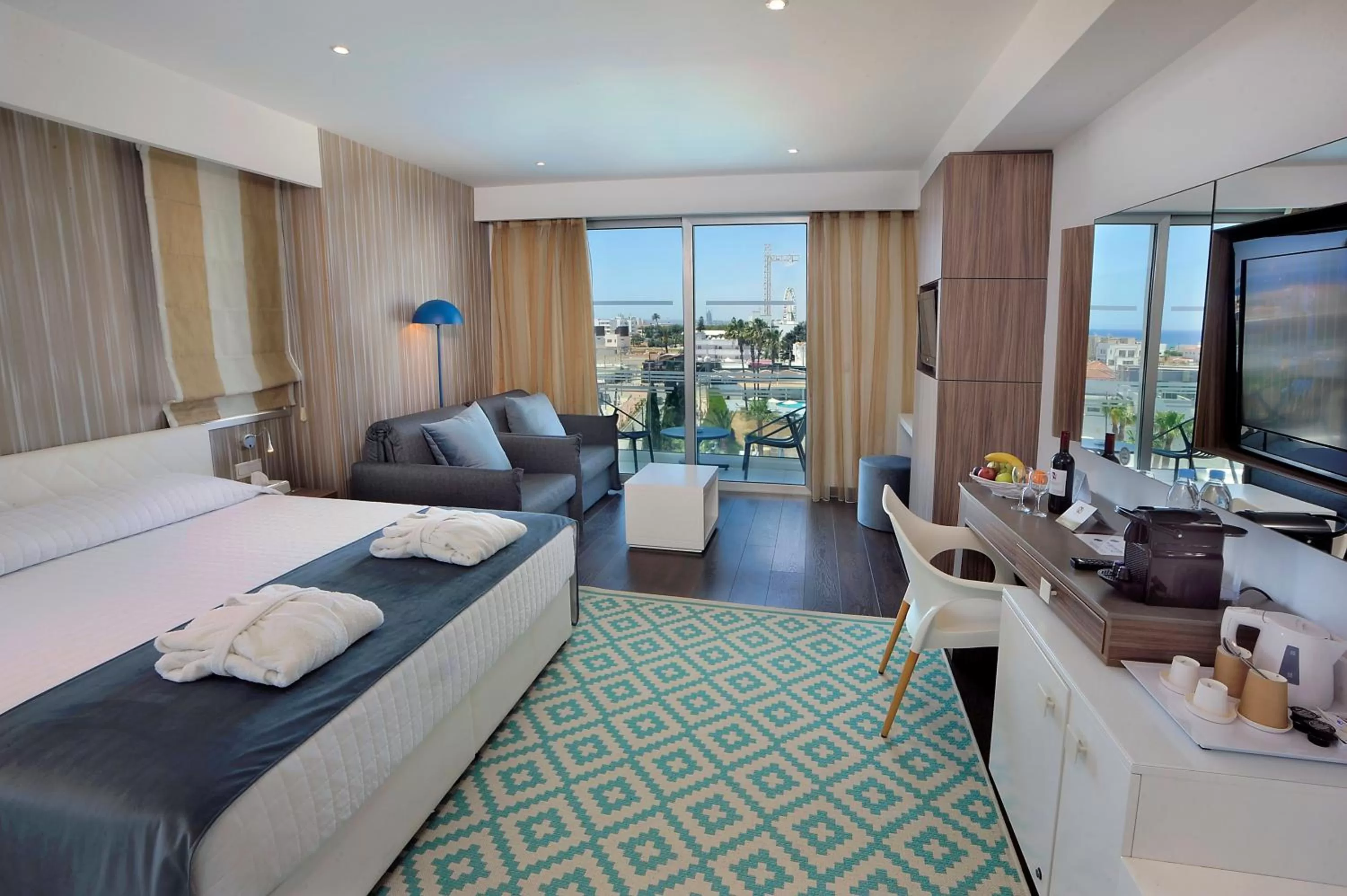 Family Junior Suite (2 Adults + 2 Children) in Nestor Hotel