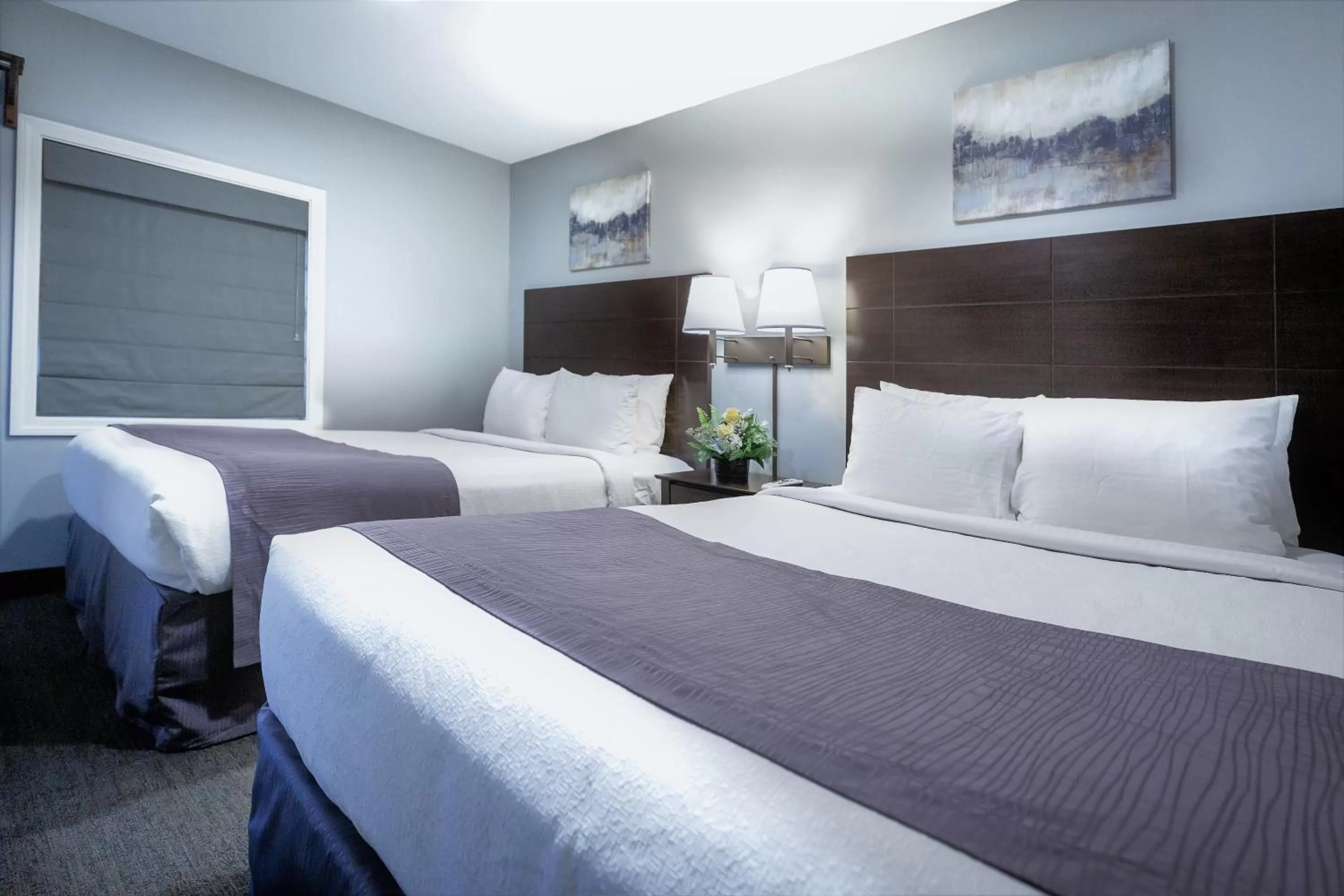 Deluxe Room with Two Double Beds in Mt. Madison Inn & Suites