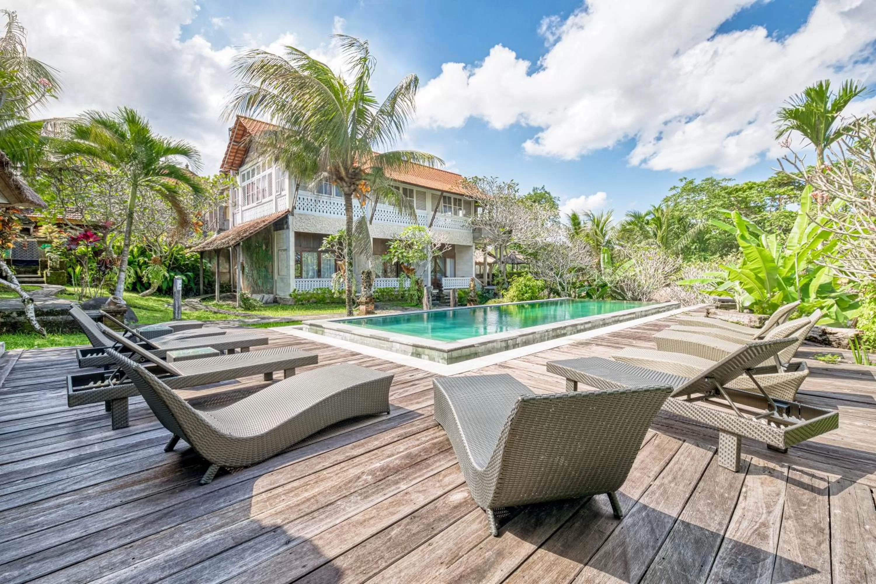 Deluxe Twin Room with Garden View and Free Benefits in Ubud Sari Health Resort