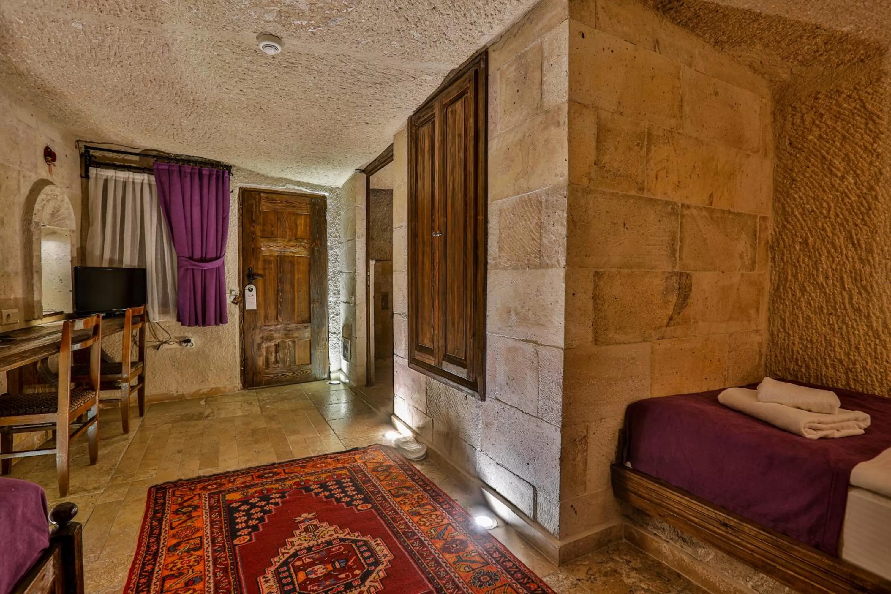 Cave Twin Room in Hidden Cave Hotel