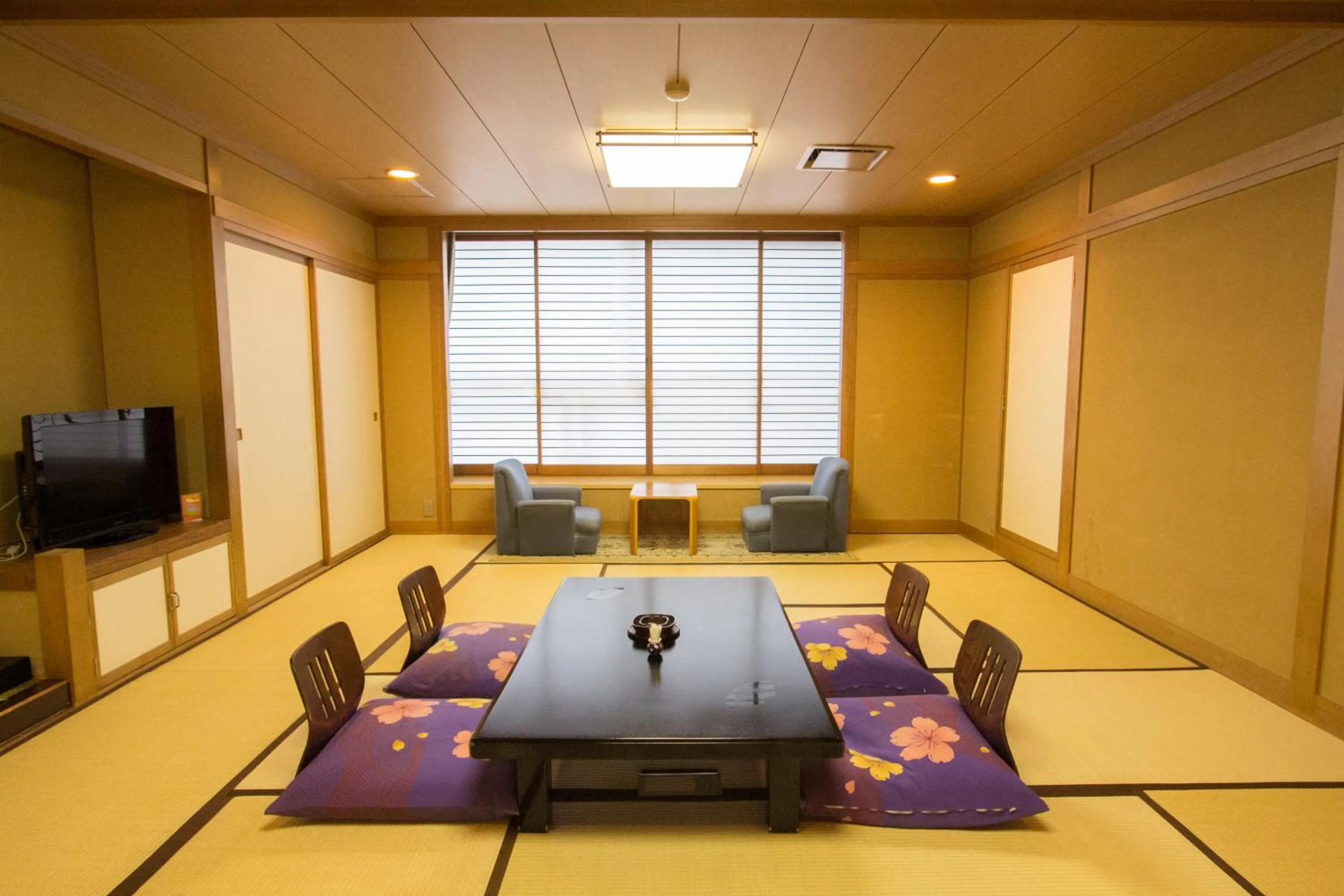 Japanese-Style Room (15-17.5 Tatami) - Non-Smoking	 in Yuzawa Grand Hotel
