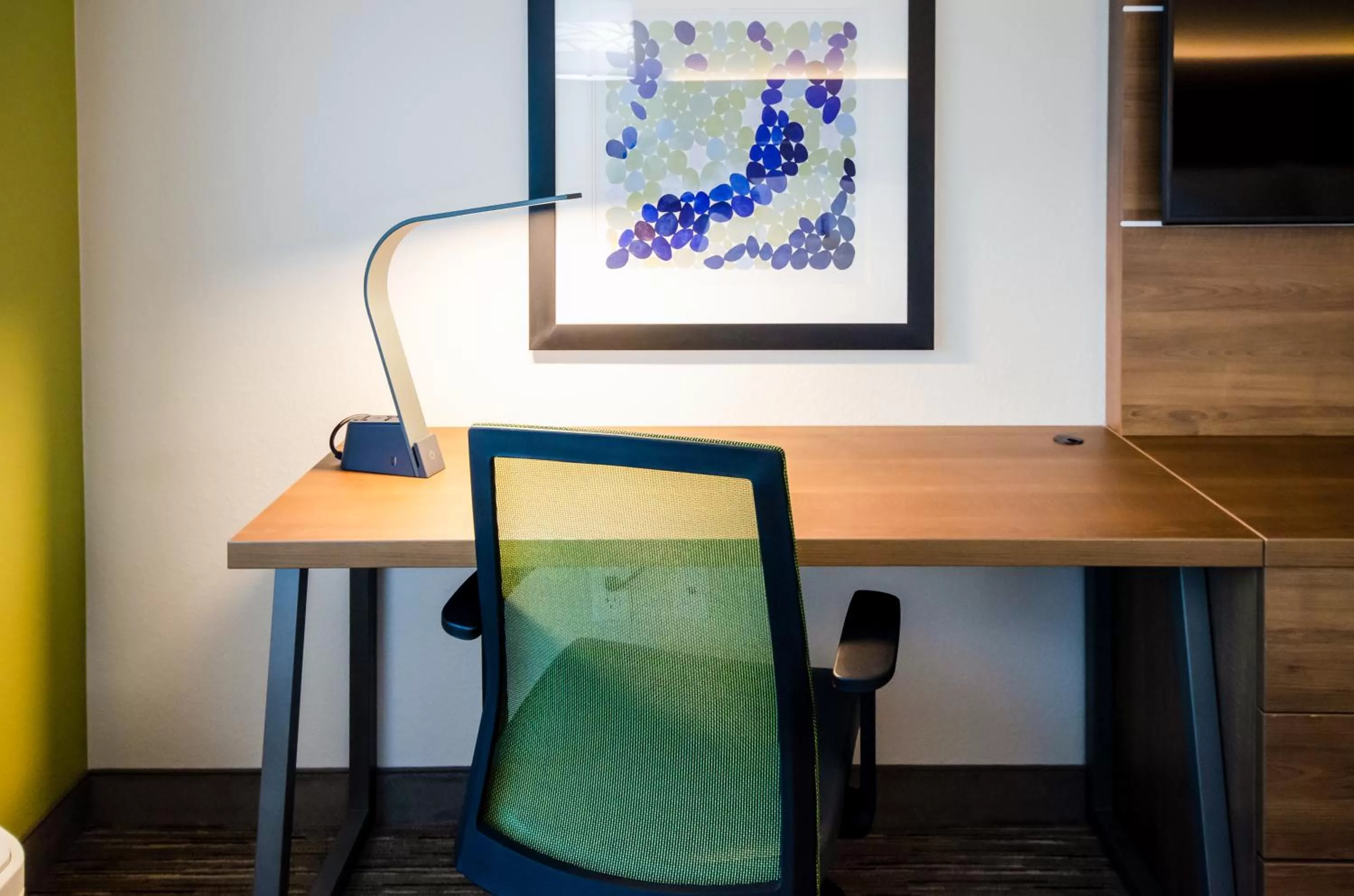 King Room - Hearing Accessible in Holiday Inn Express & Suites Taylor by IHG