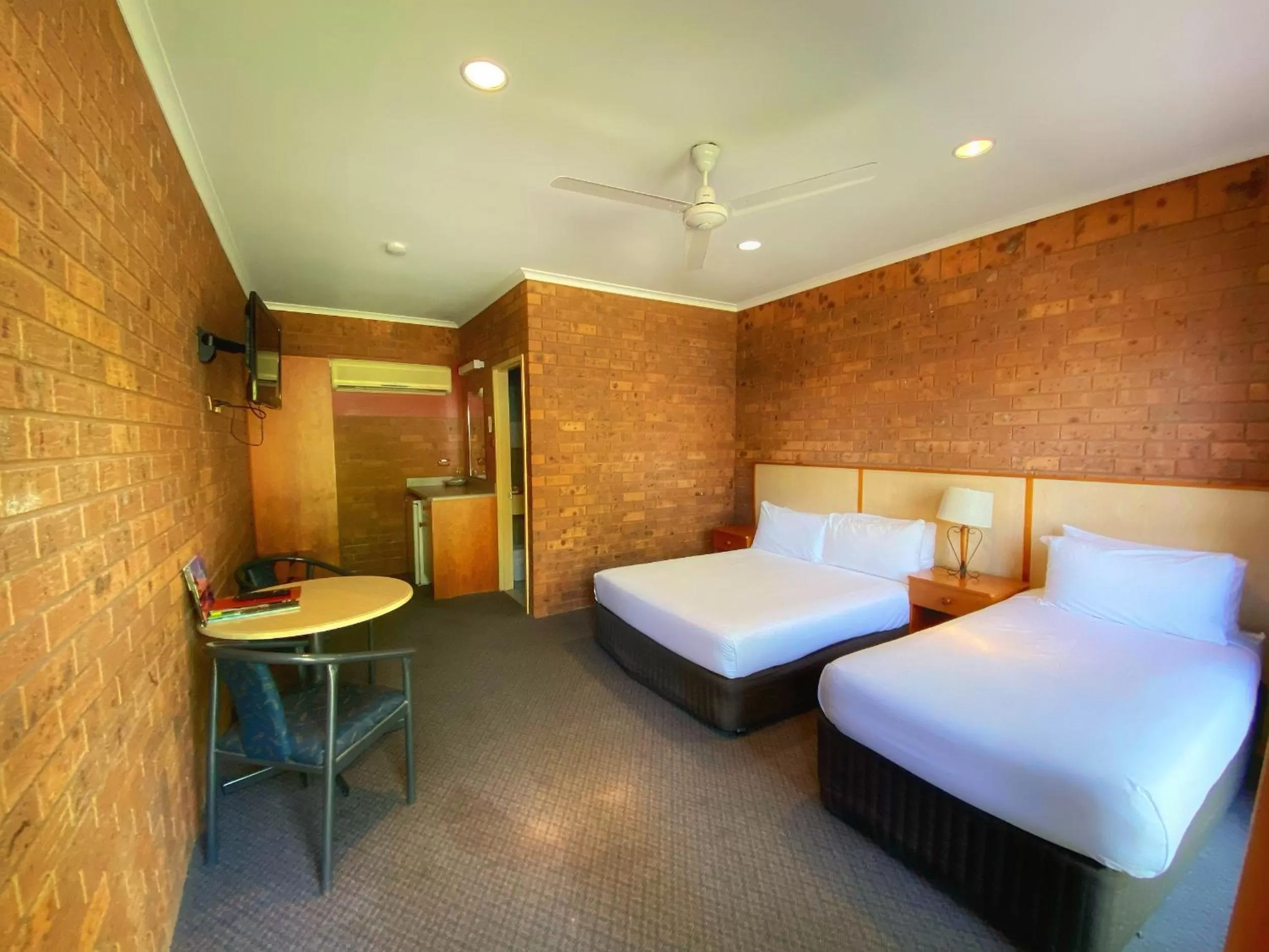 Double or Twin Room in Knotts Crossing Resort