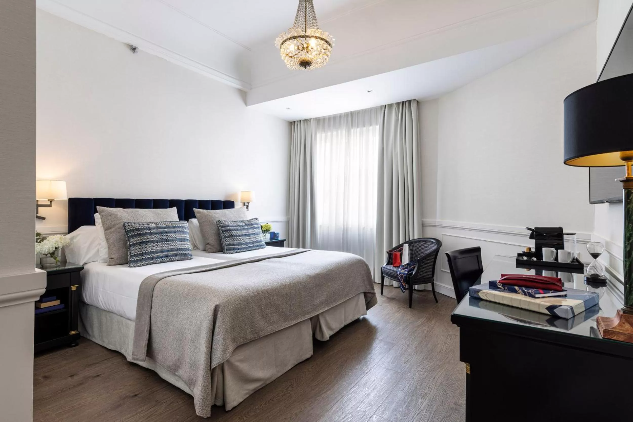 Superior Double or Twin Room in Emperador