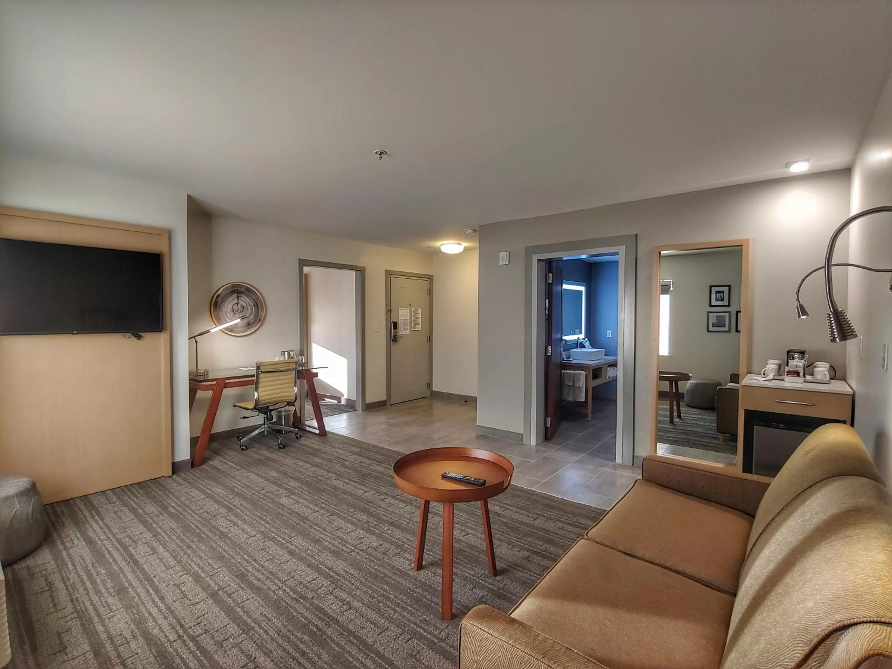 One-Bedroom King Suite - Disability Access/Non-Smoking in Radisson Hotel Atlanta Airport