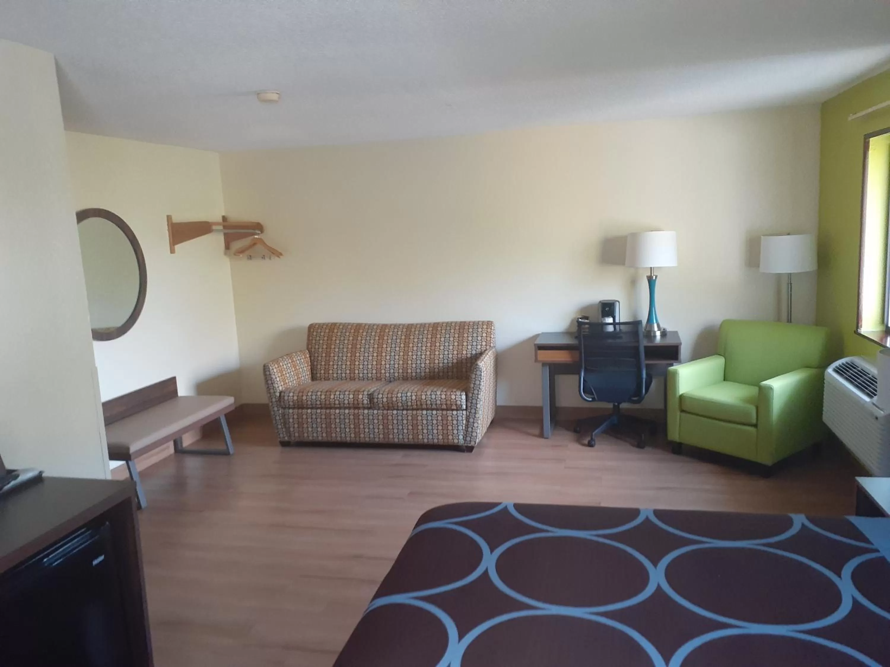 King Studio Suite - Non-Smoking in Super 8 by Wyndham Farmville