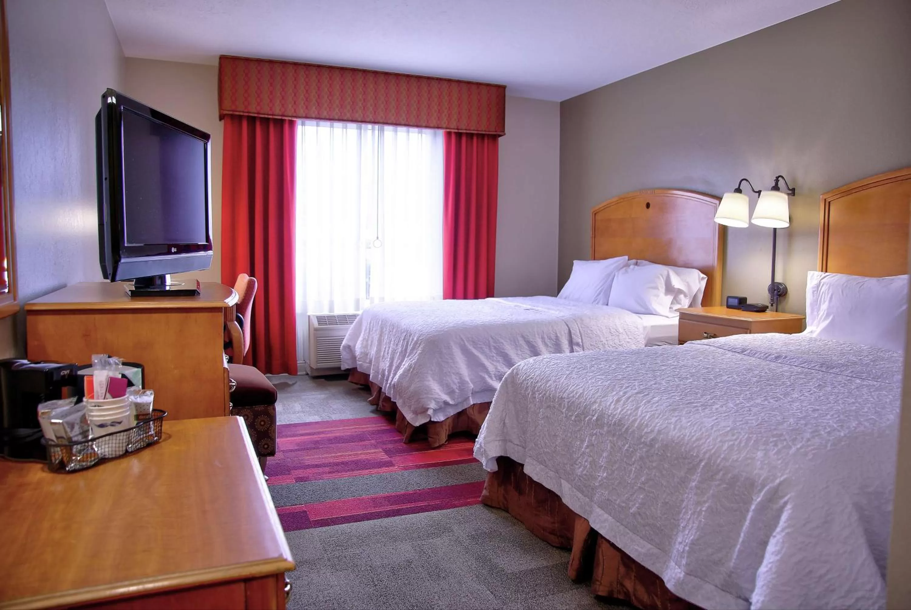 Queen Room with Two Queen Beds - Mobility and Hearing Access/Non-Smoking in Hampton Inn Cedar City