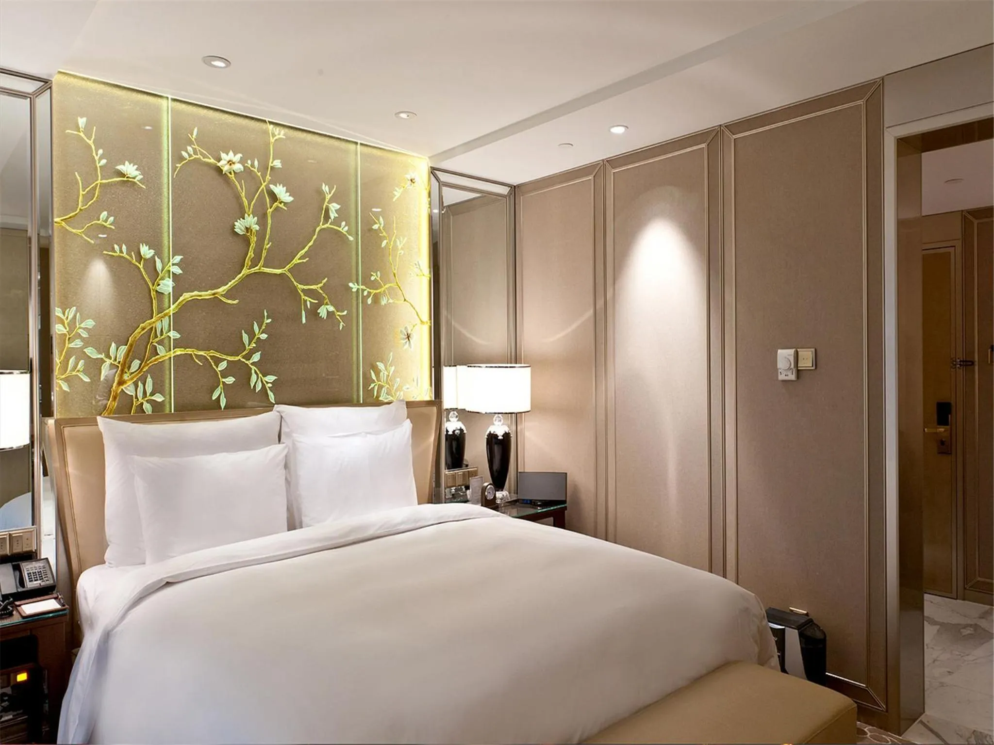 Executive Double Room - single occupancy in The Kunlun Beijing Jin Jiang Radisson