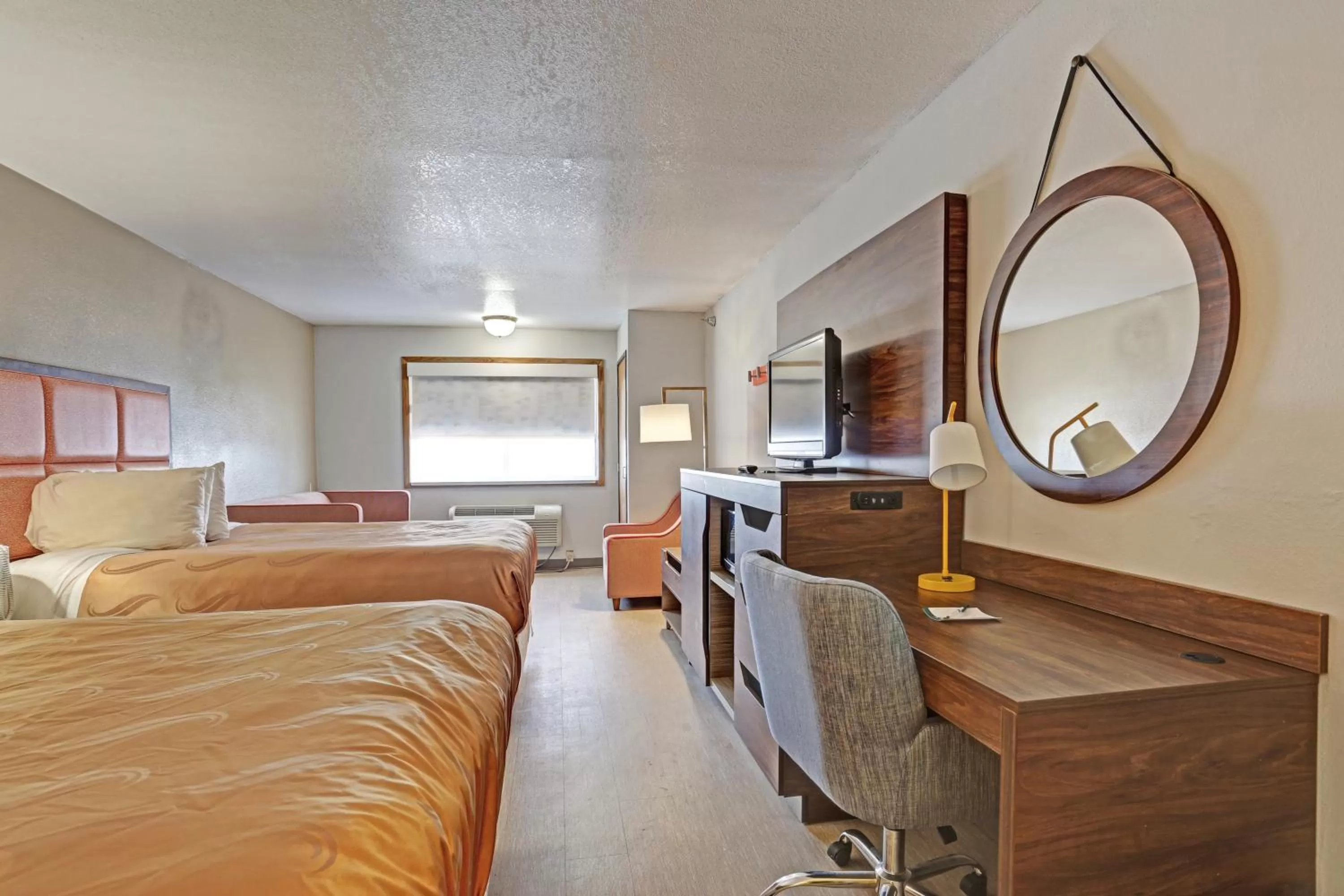 Queen Suite with Two Queen Beds - Non-Smoking in Quality Inn Pierre-Fort Pierre