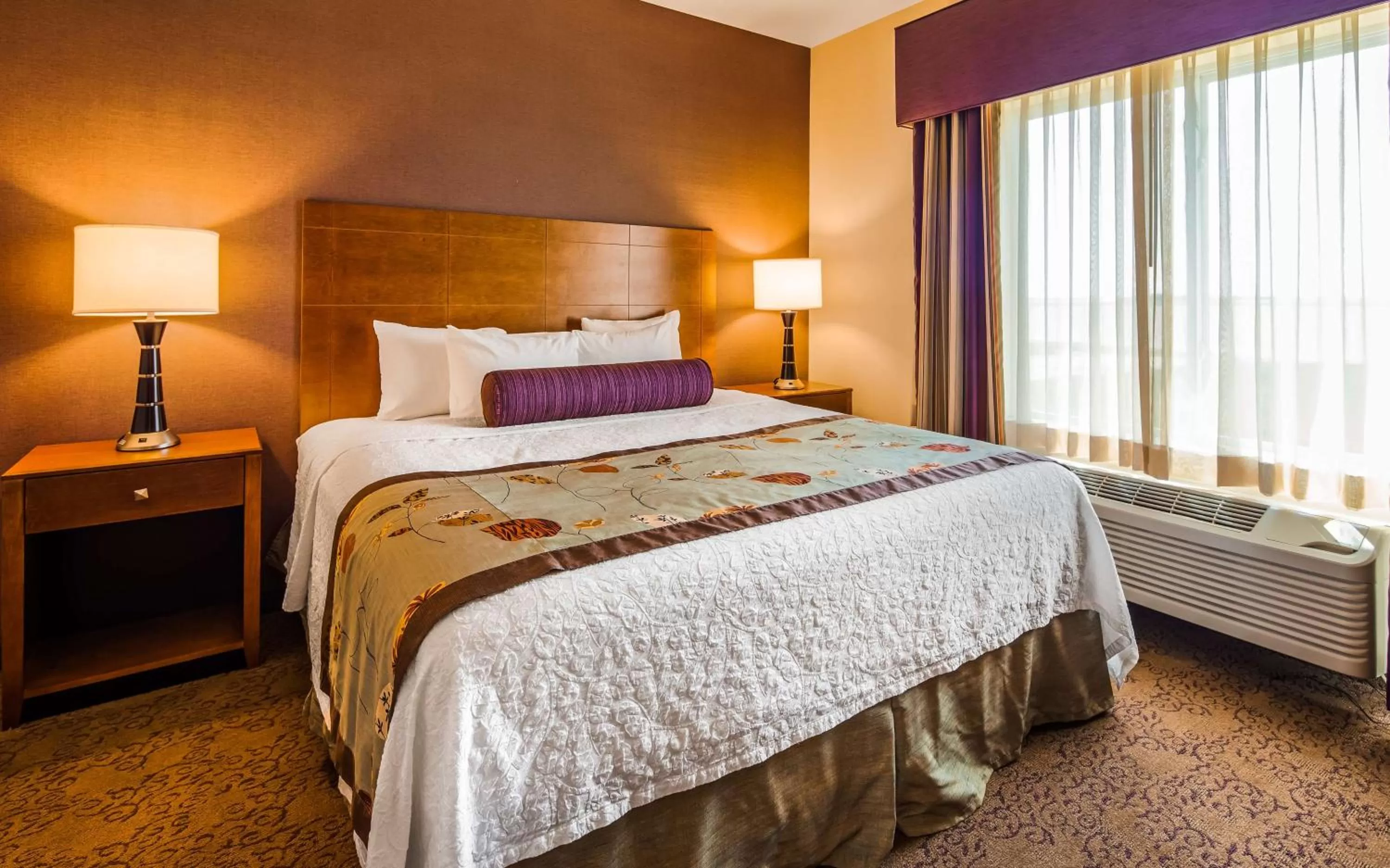 King Room in Best Western Plus Carousel Inn & Suites Burlington