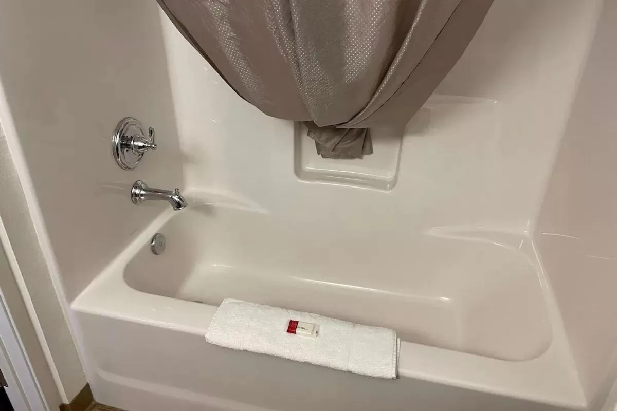 Studio Suite with One Queen Bed, One Twin Bed and Kitchenette, Non-Smoking in Baymont by Wyndham Williston