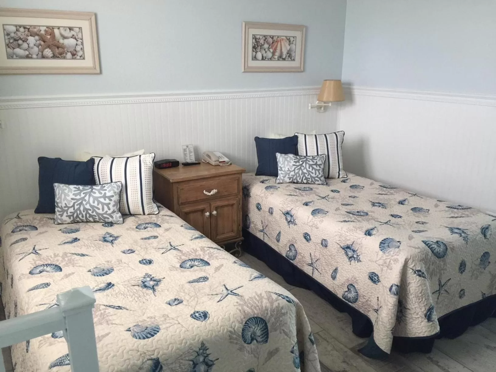 2 Twin Beds 3rd Floor Ocean Front in Tuckaway Shores Resort