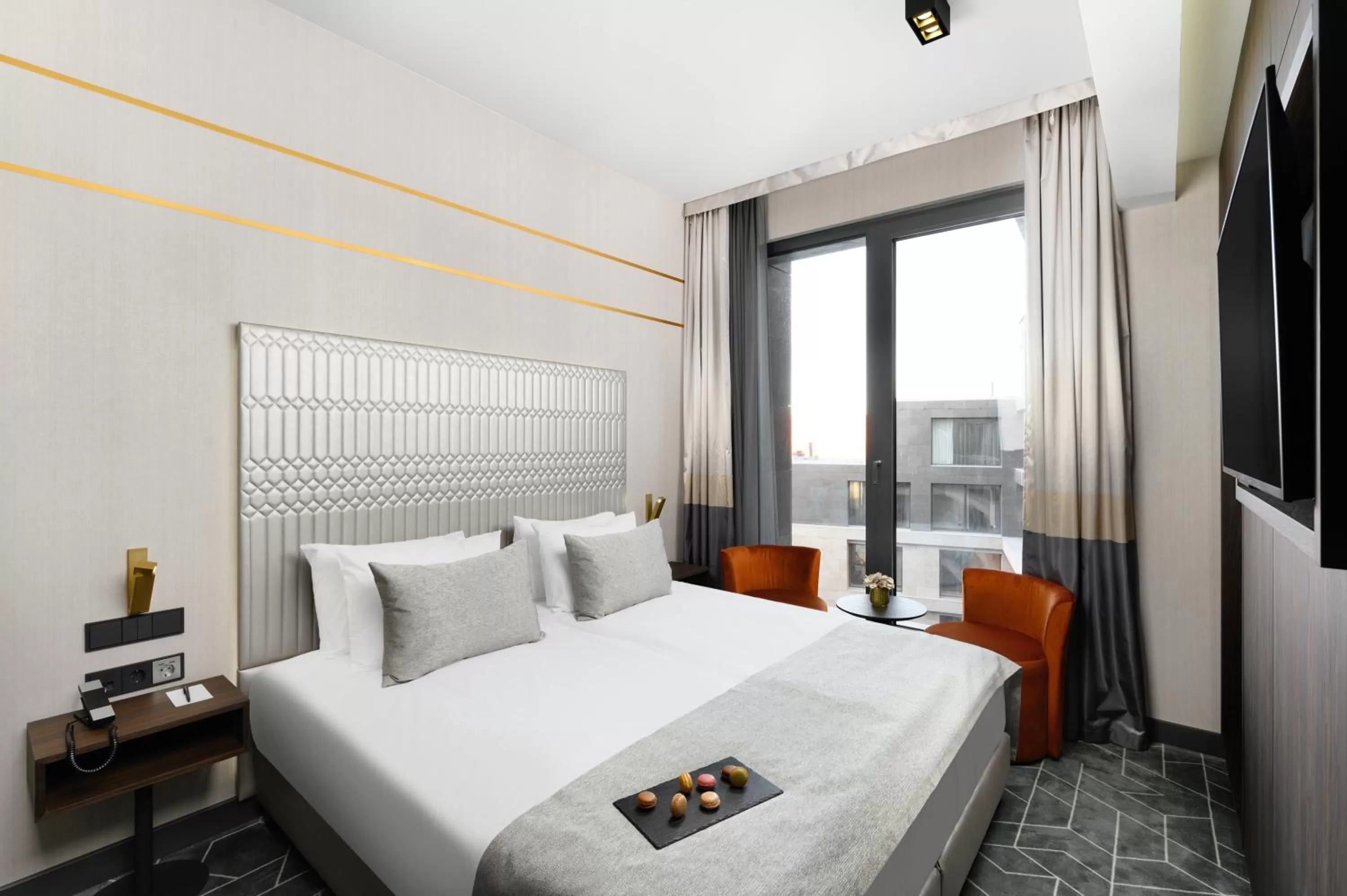 Superior High Floor Double or Twin Room in Emerald Hotel by Continental Group