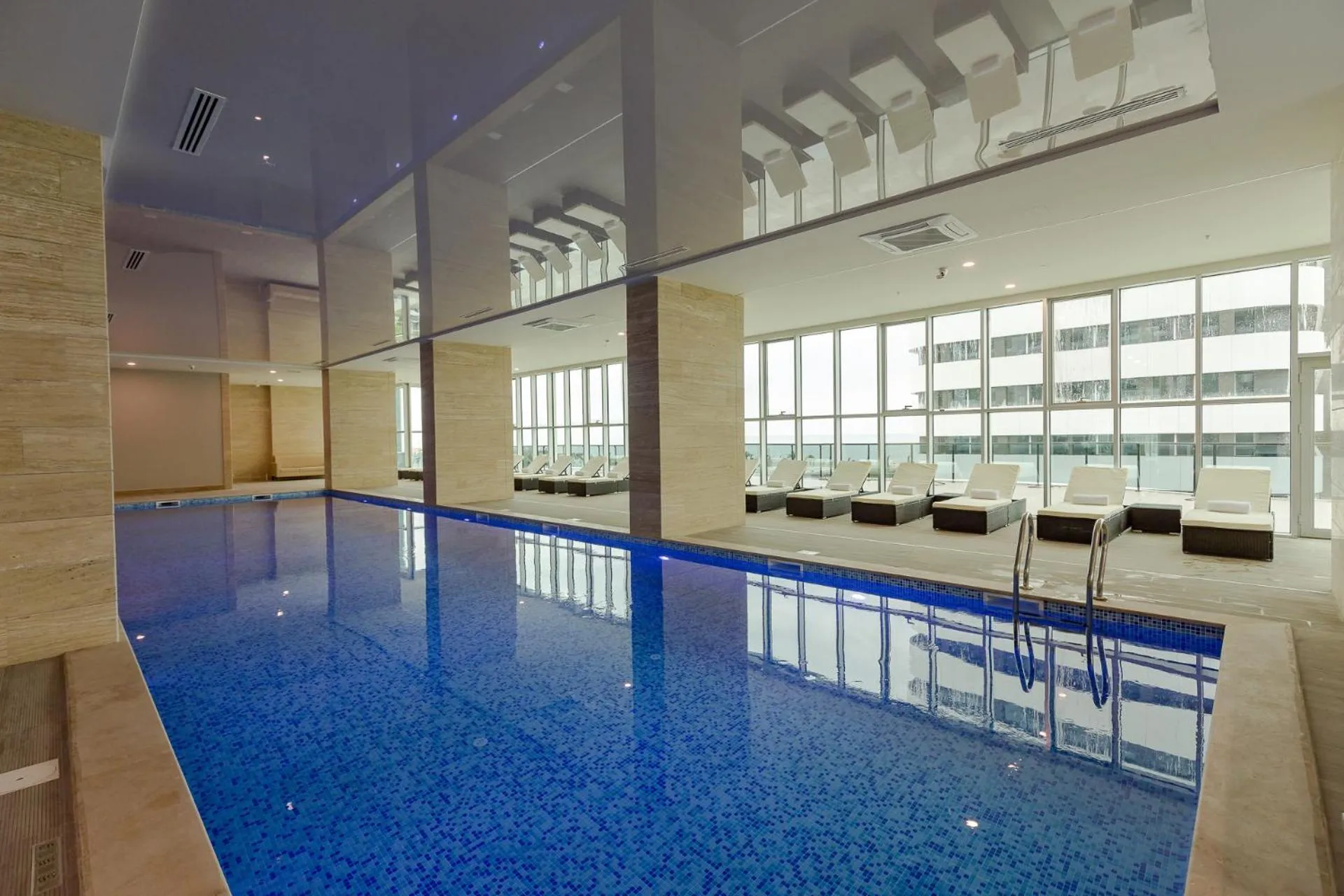 Swimming pool in Best Western Premier Batumi