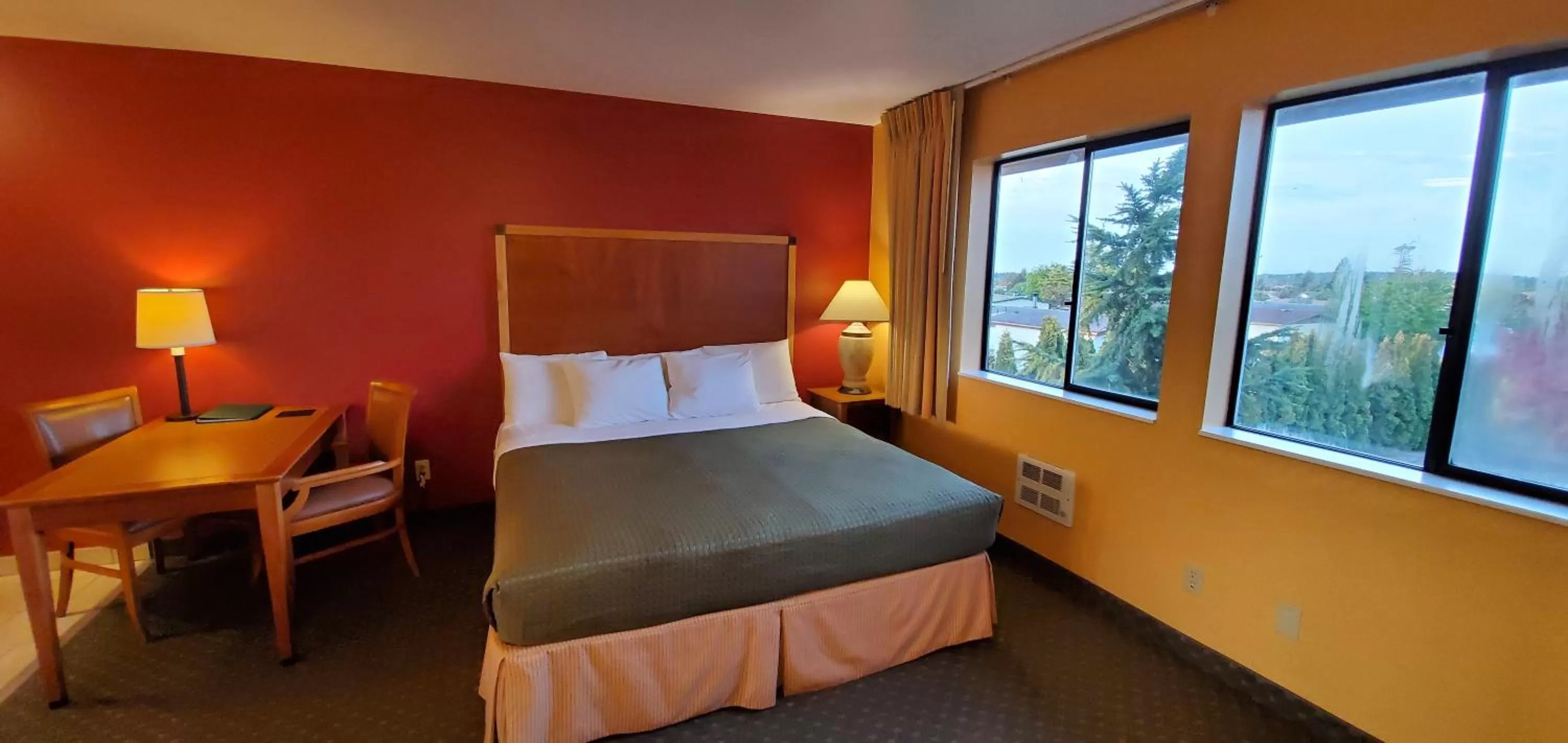 Two-Bedroom Suite in Olympic View Inn