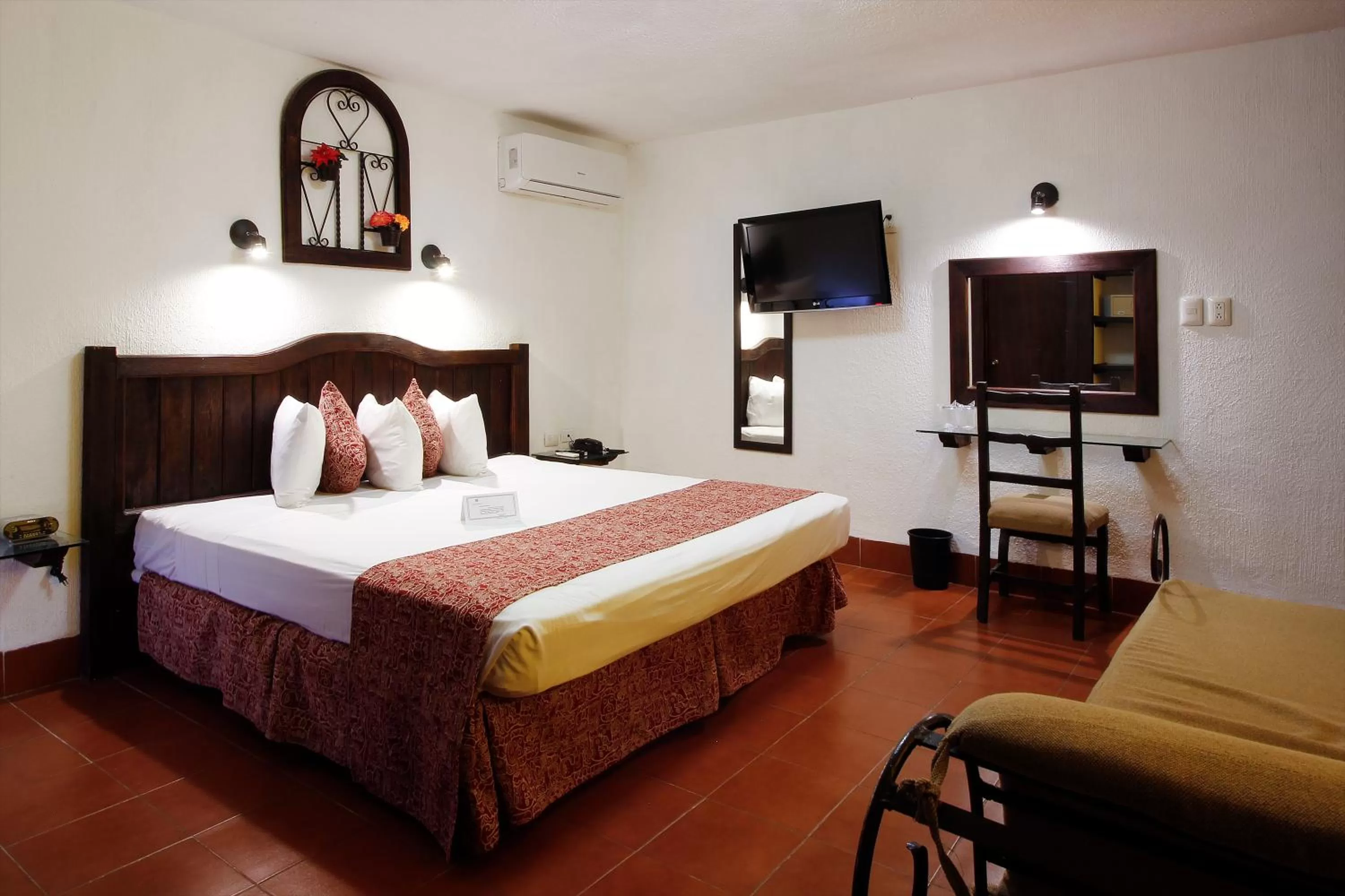 Standard King Room in Hotel Maya Yucatan