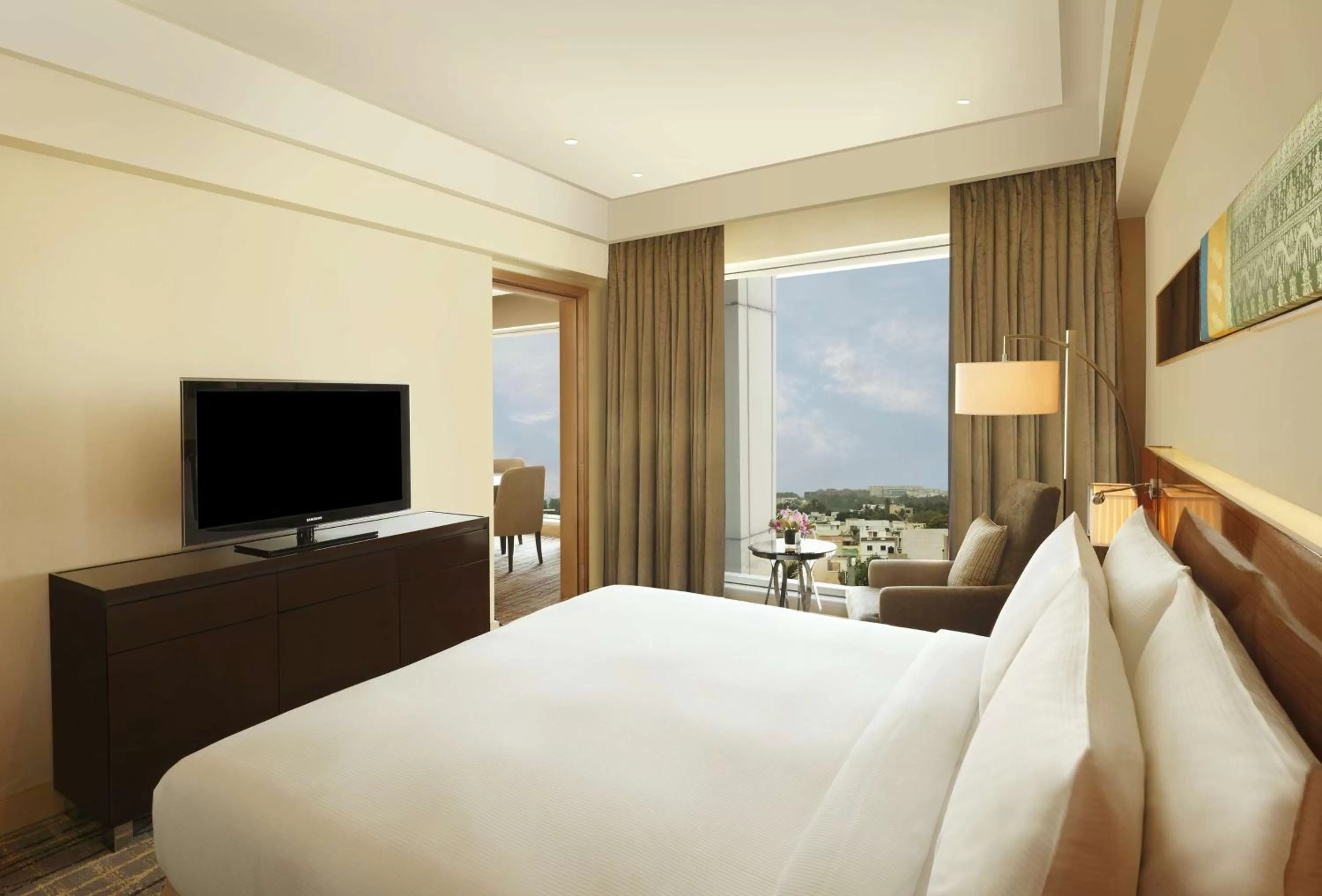 Executive King Suite with Lounge Access in Hilton Chennai