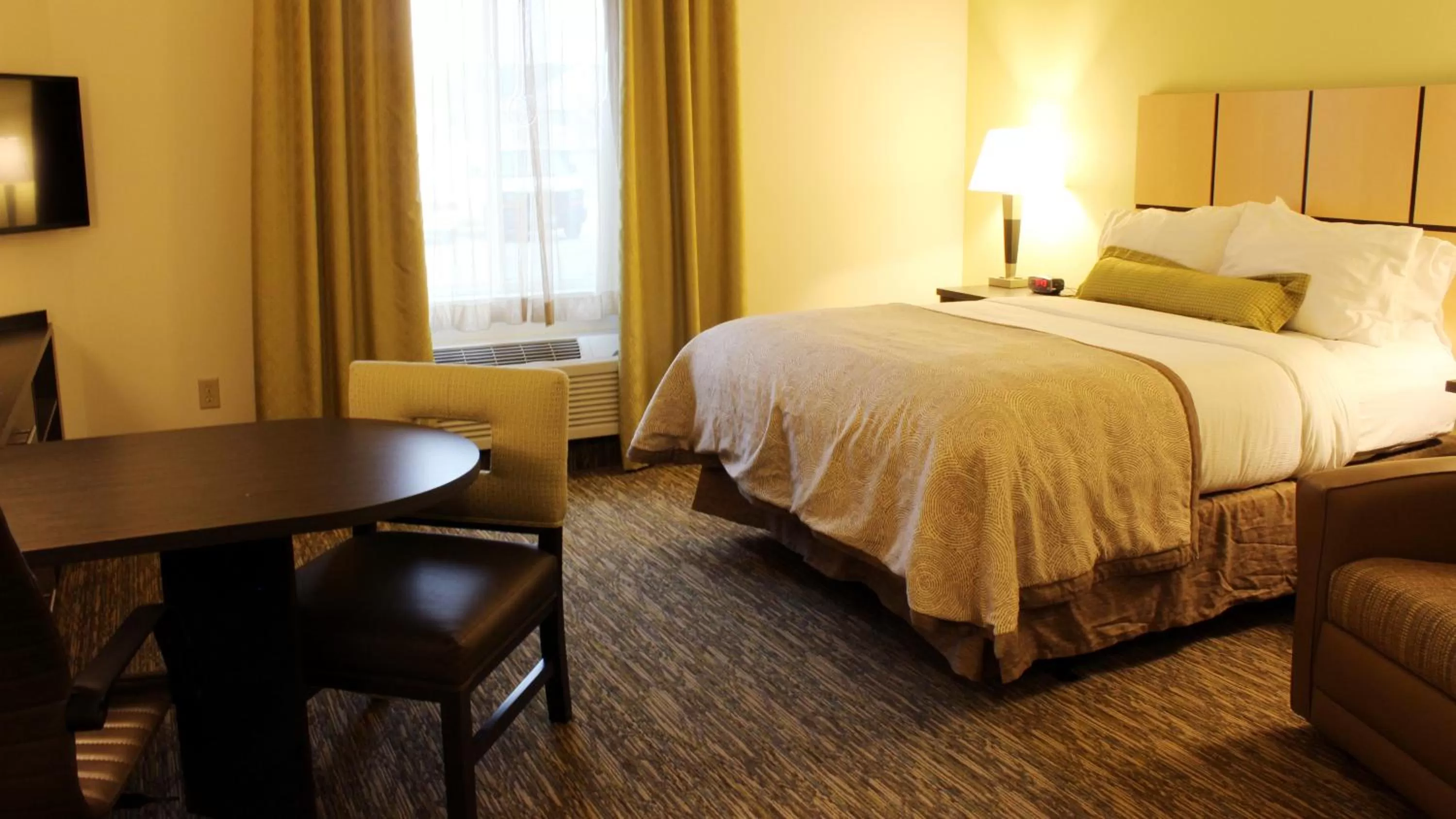 Queen Room - Mobility/Hearing Access - Non-Smoking  in Candlewood Suites Sioux City - Southern Hills by IHG