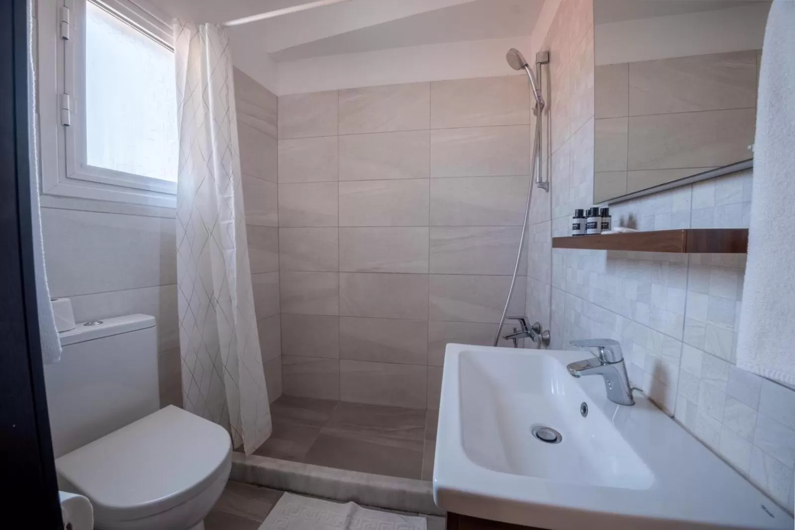 Large Single Room in Kyrenia British Harbour Hotel