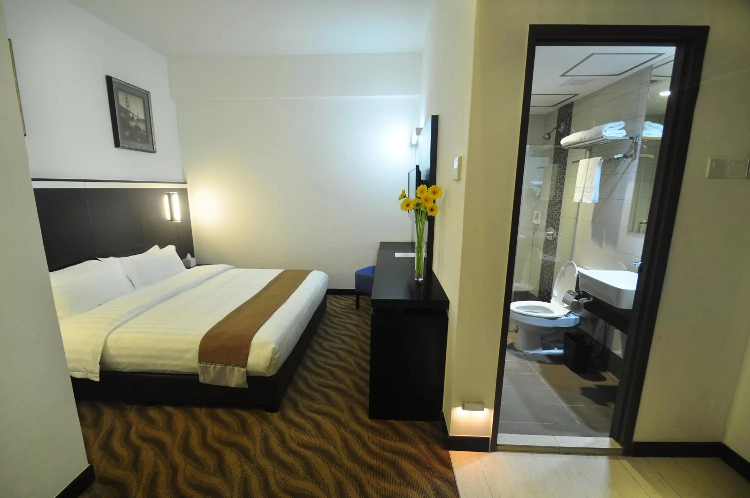 Standard Double Room -  no window in Dreamtel Kota Kinabalu