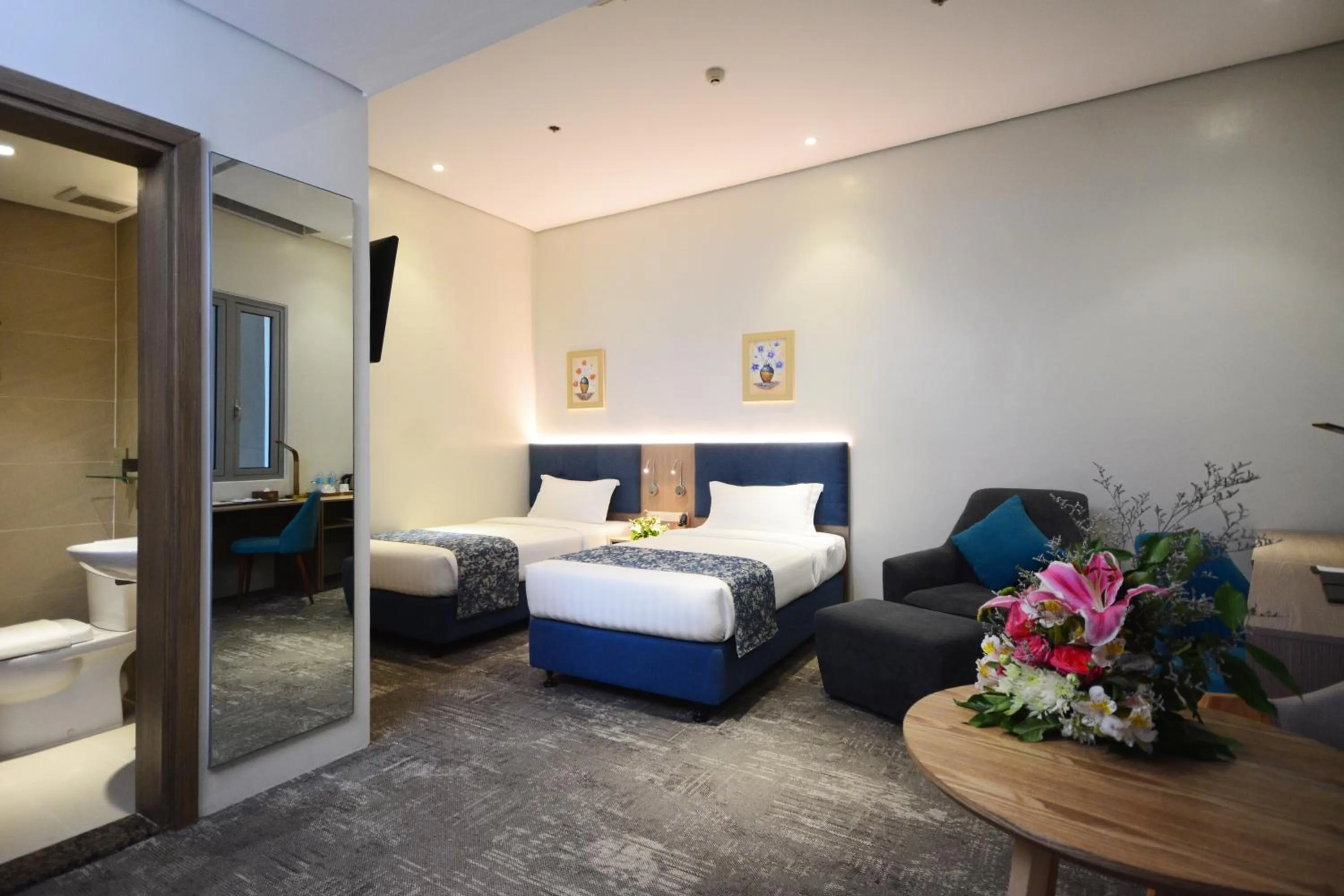Deluxe Twin Room in Blue Lotus Hotel