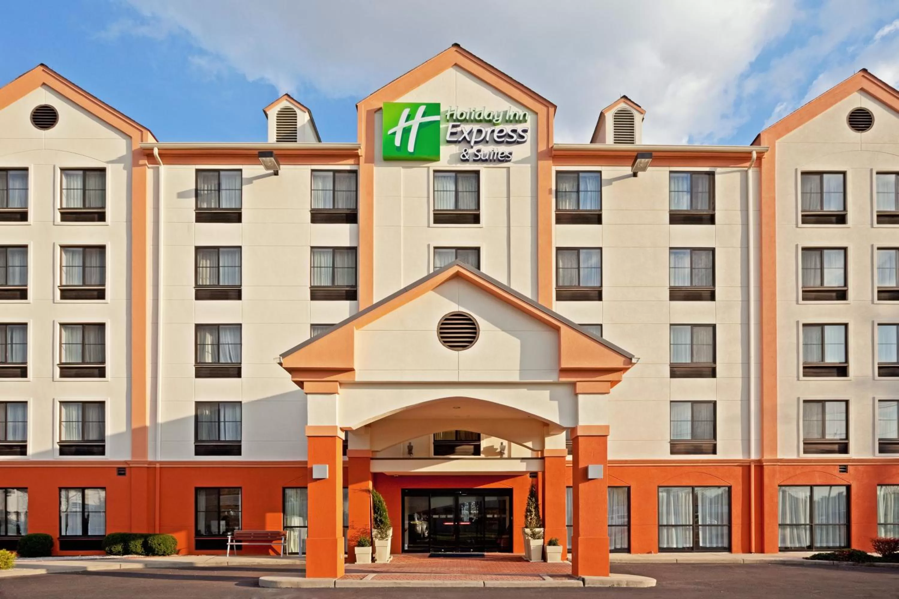 Holiday Inn Express Hotel & Suites Meadowlands Area by IHG