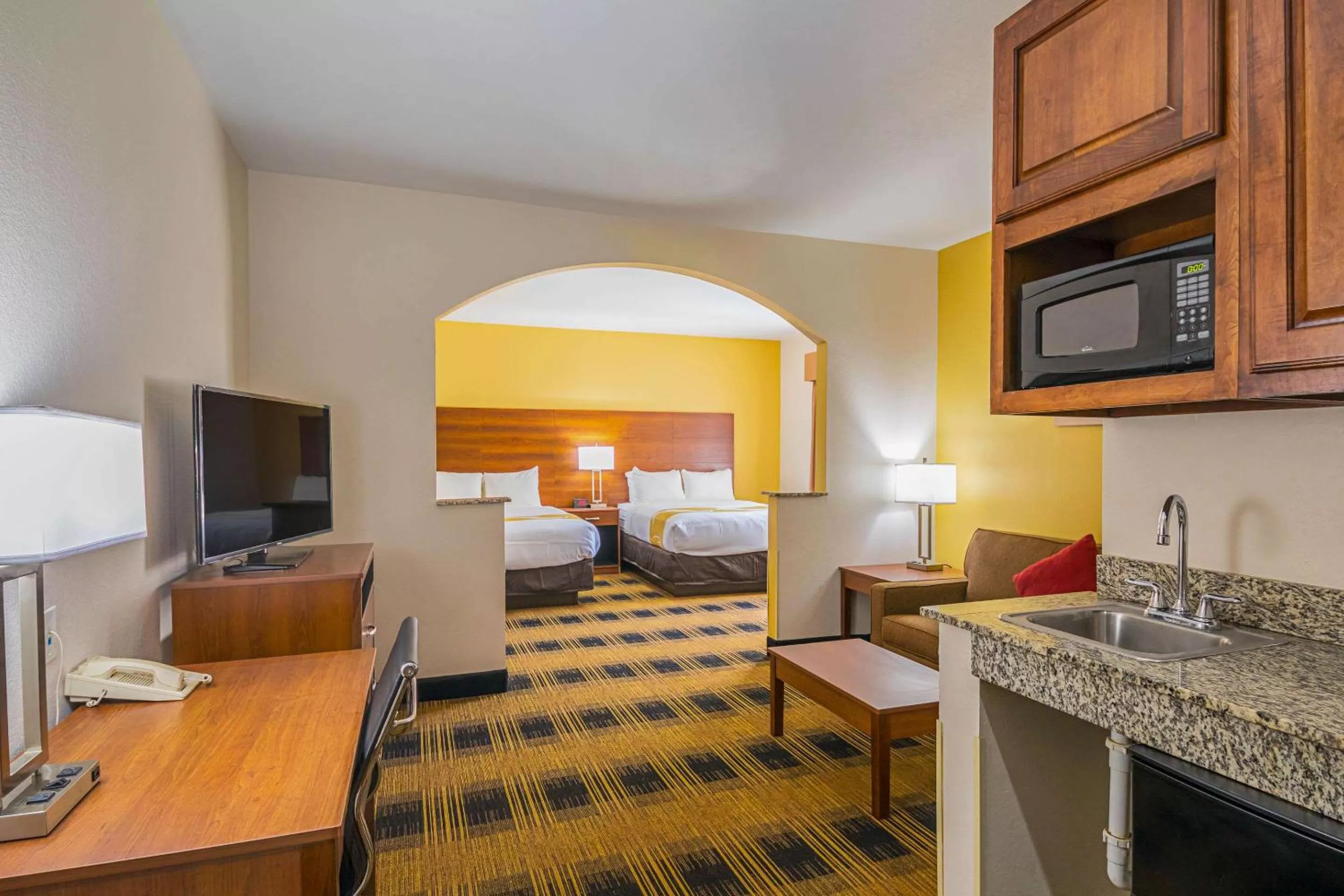 Queen Suite with Two Queen Beds - Non-Smoking in Quality Inn & Suites Lampasas