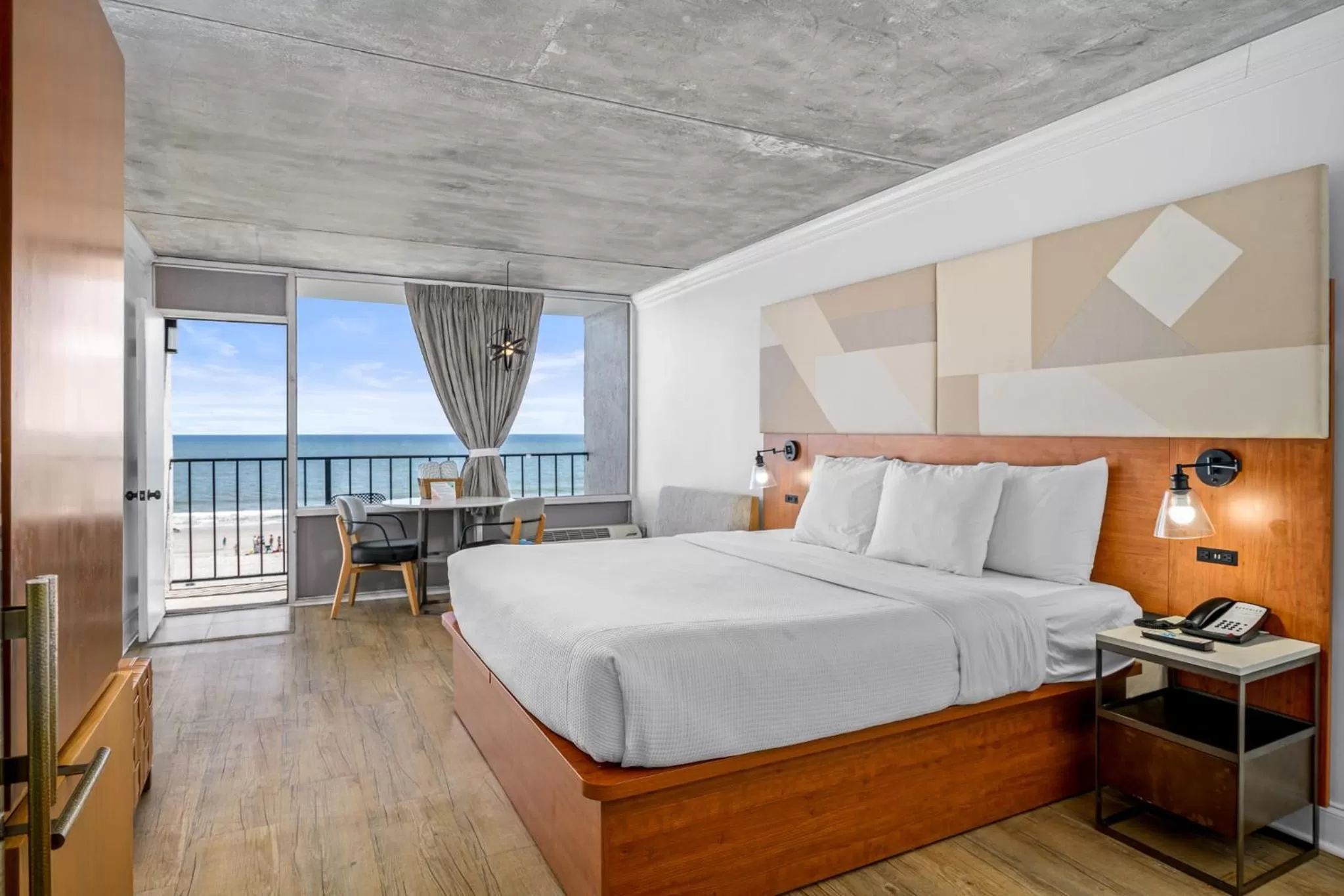 King Room with Ocean View in The Beverley Beach House