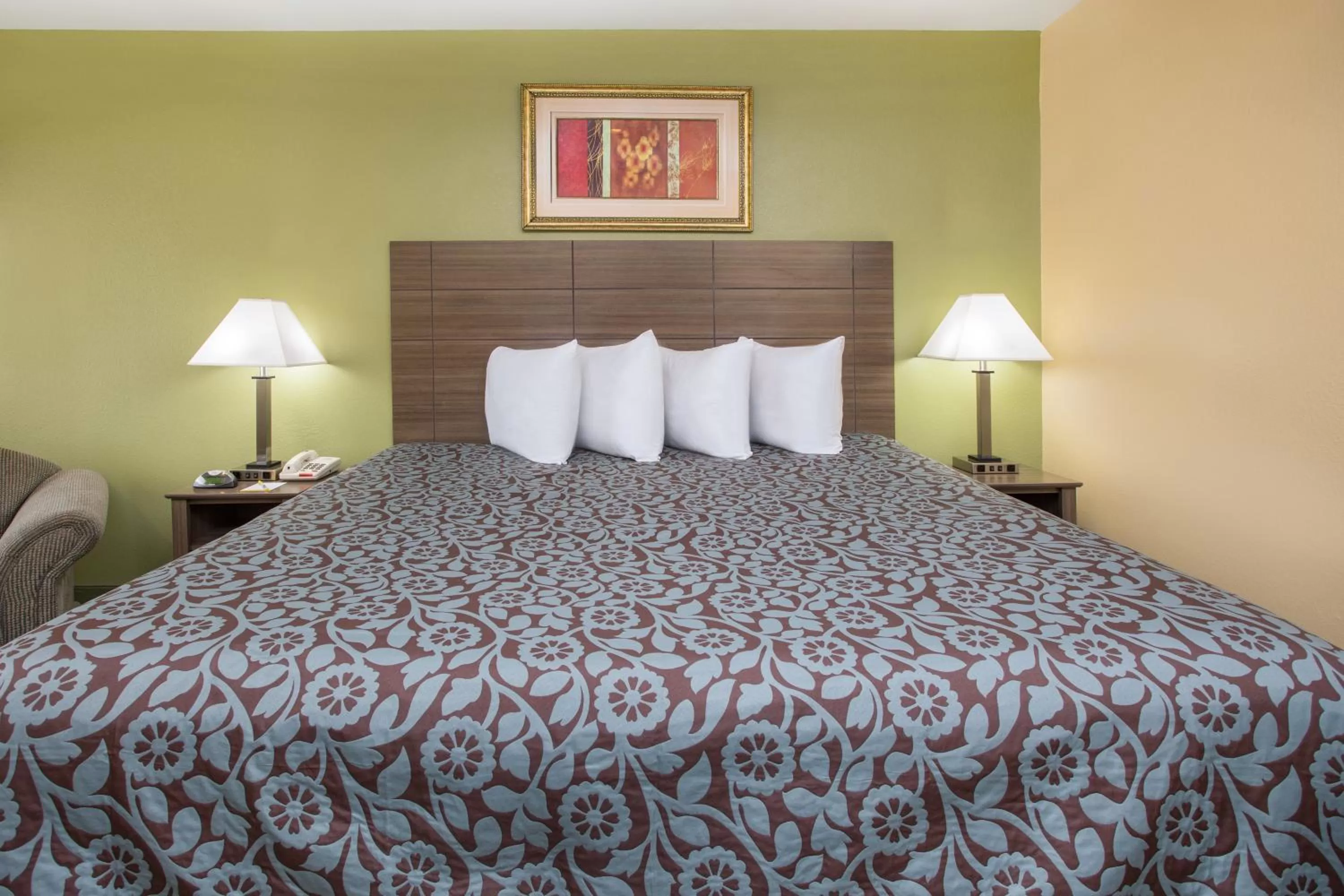 King Room - Smoking  in Days Inn by Wyndham Abbeville