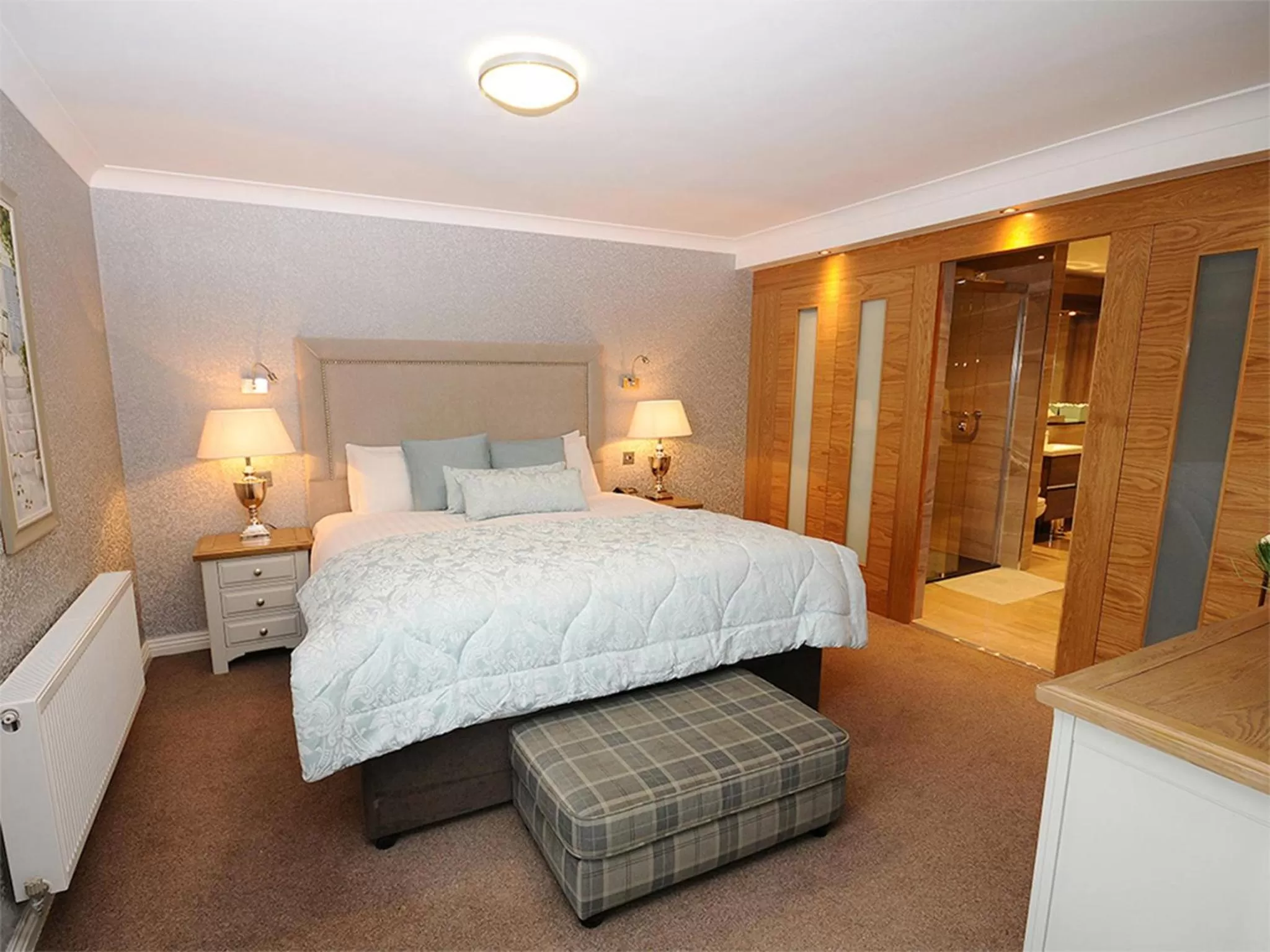 Executive Suite in Flannery's Hotel