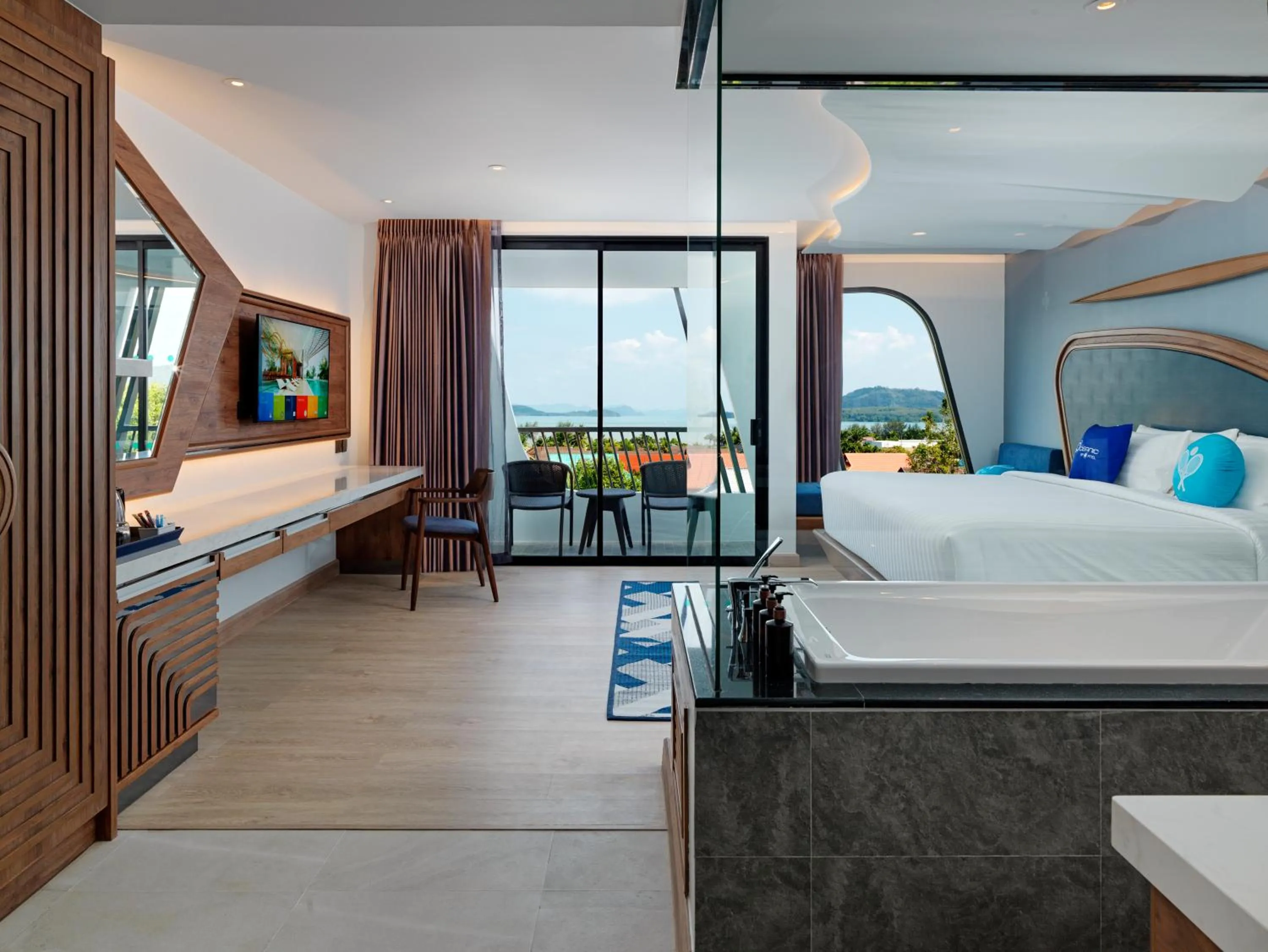 Grand Deluxe Sea-Facing King in The Oceanic Sportel Phuket - SHA Extra Plus