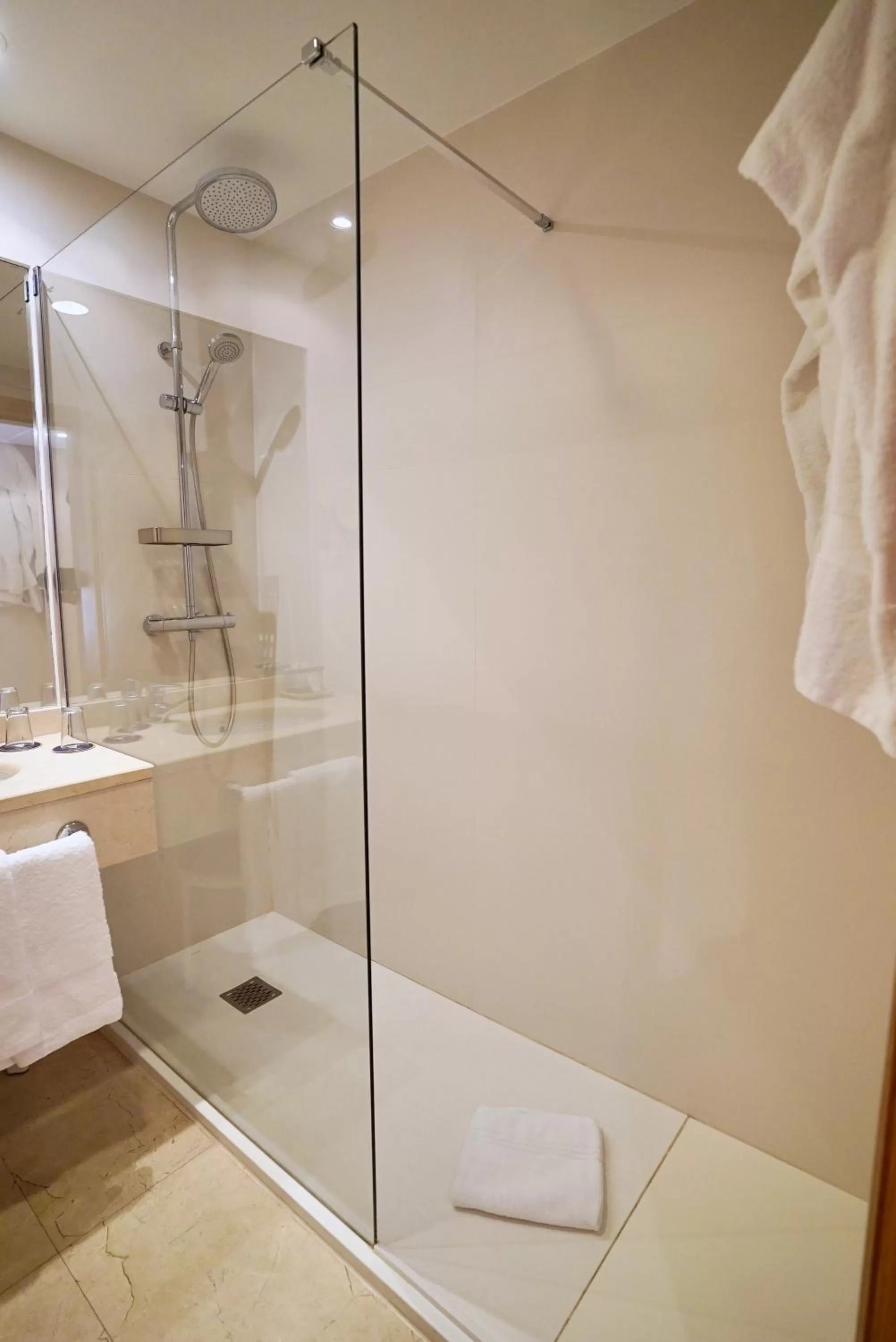 Family Room with Terrace in Gran Hotel Victoria