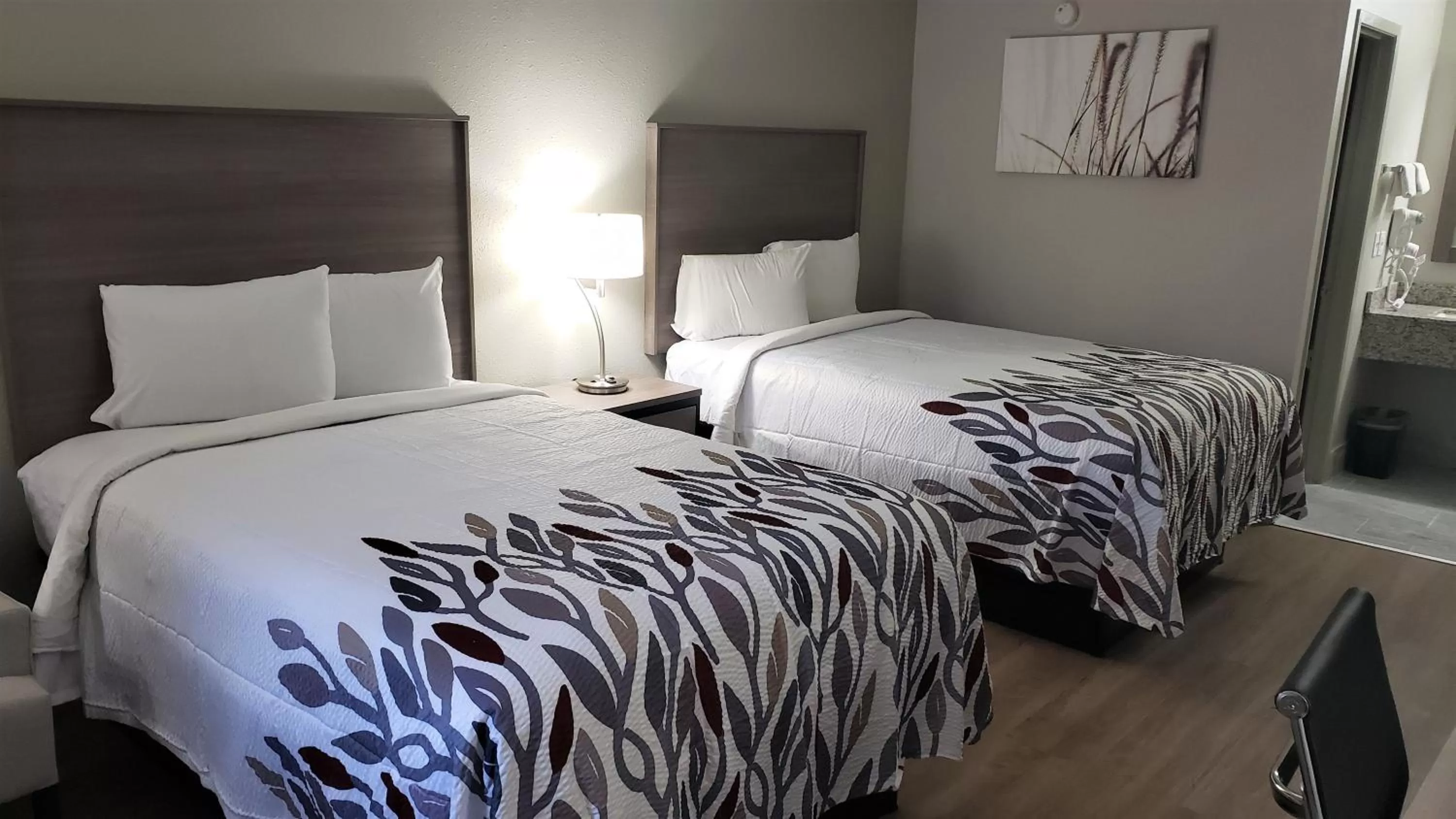 Deluxe Double Room with Two Double Beds Non-Smoking in Red Roof Inn Cullman