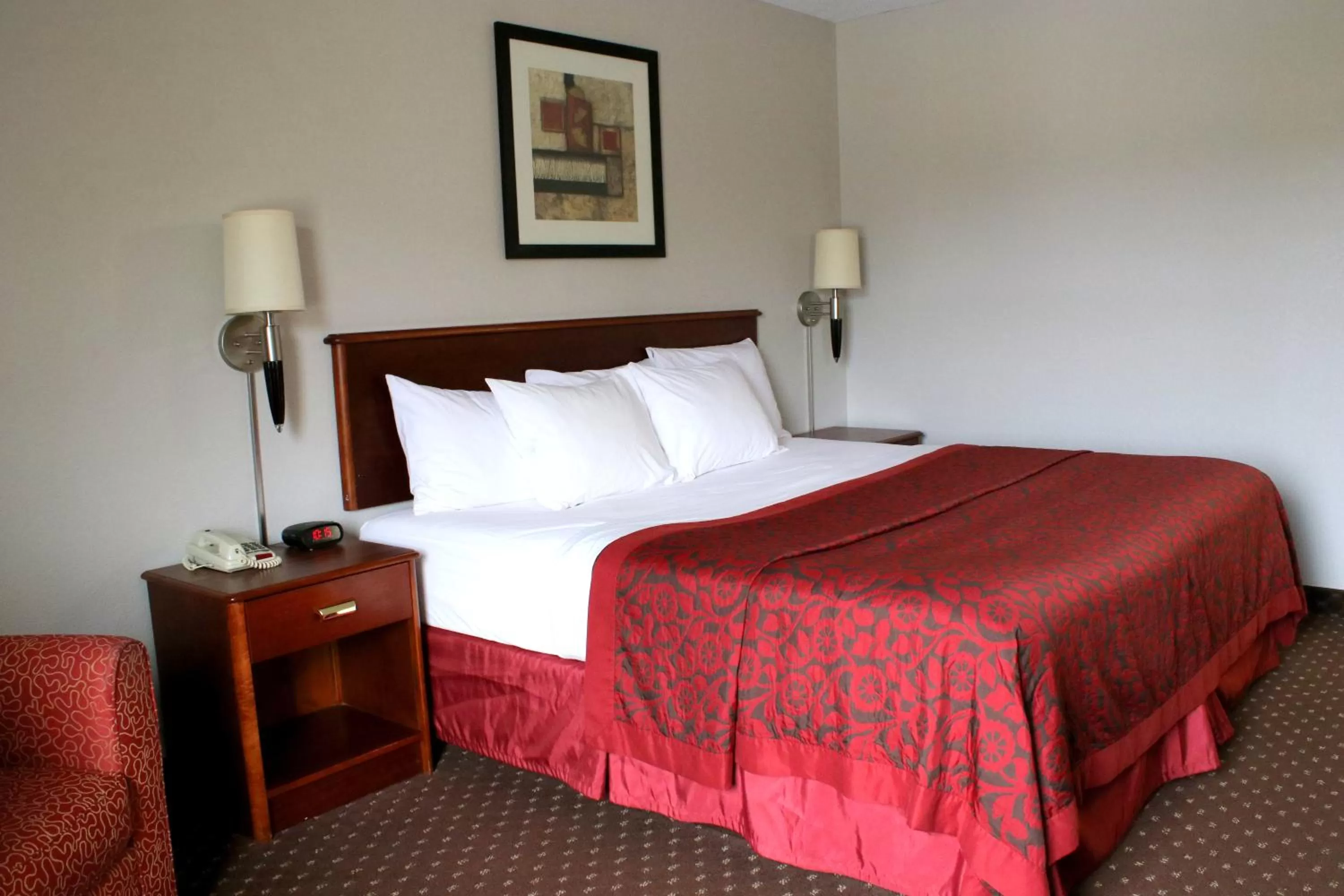 King Room - Disability Access/Non-Smoking in Days Inn & Suites by Wyndham Bloomington/Normal IL