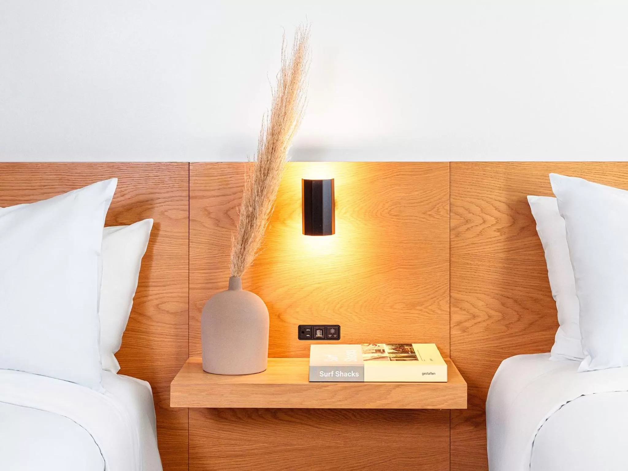 Spacious Double Queen City View in Hotel June West LA, a Member of Design Hotels