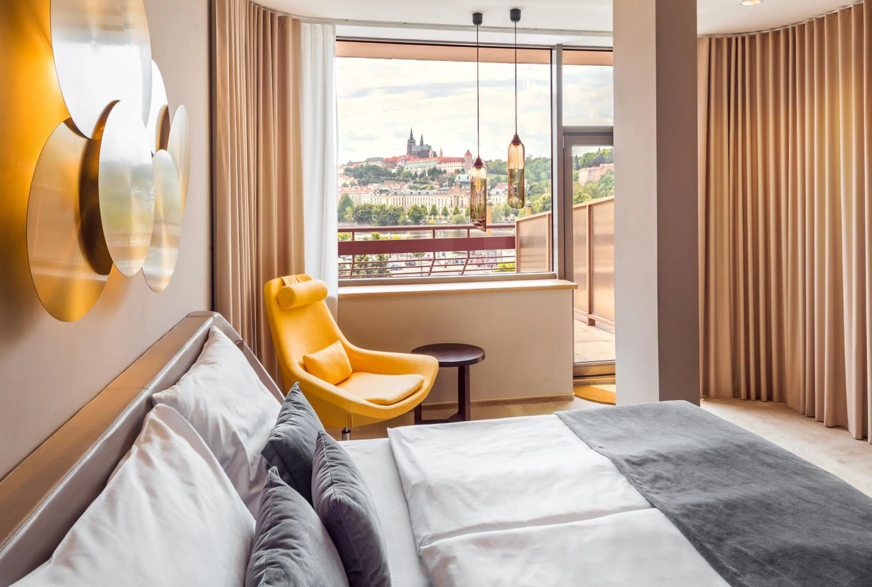 Deluxe Double or Twin room with Castle view and Terrace in The President