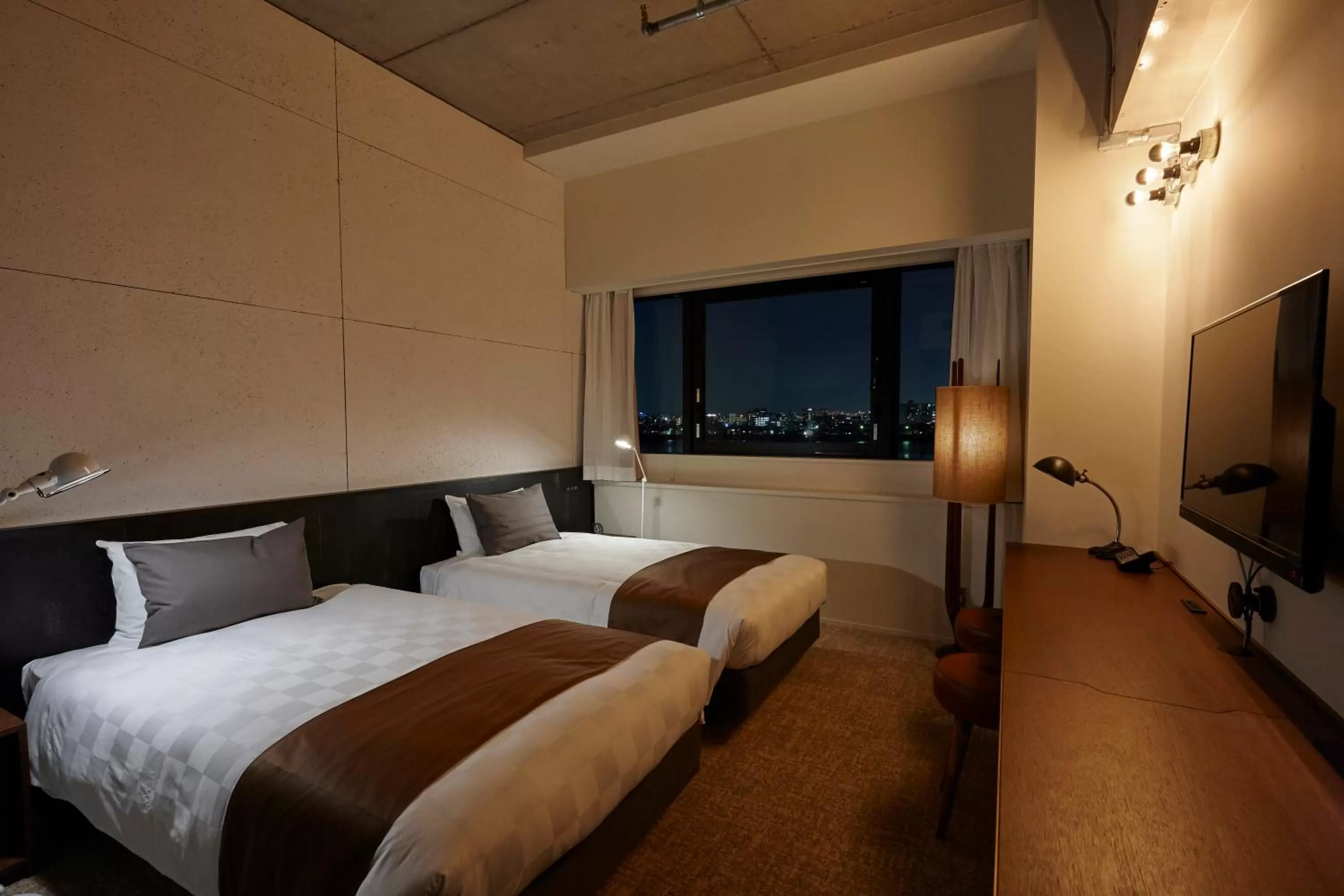 Superior Large Twin Room River View in Kawasaki King Skyfront Tokyu REI Hotel
