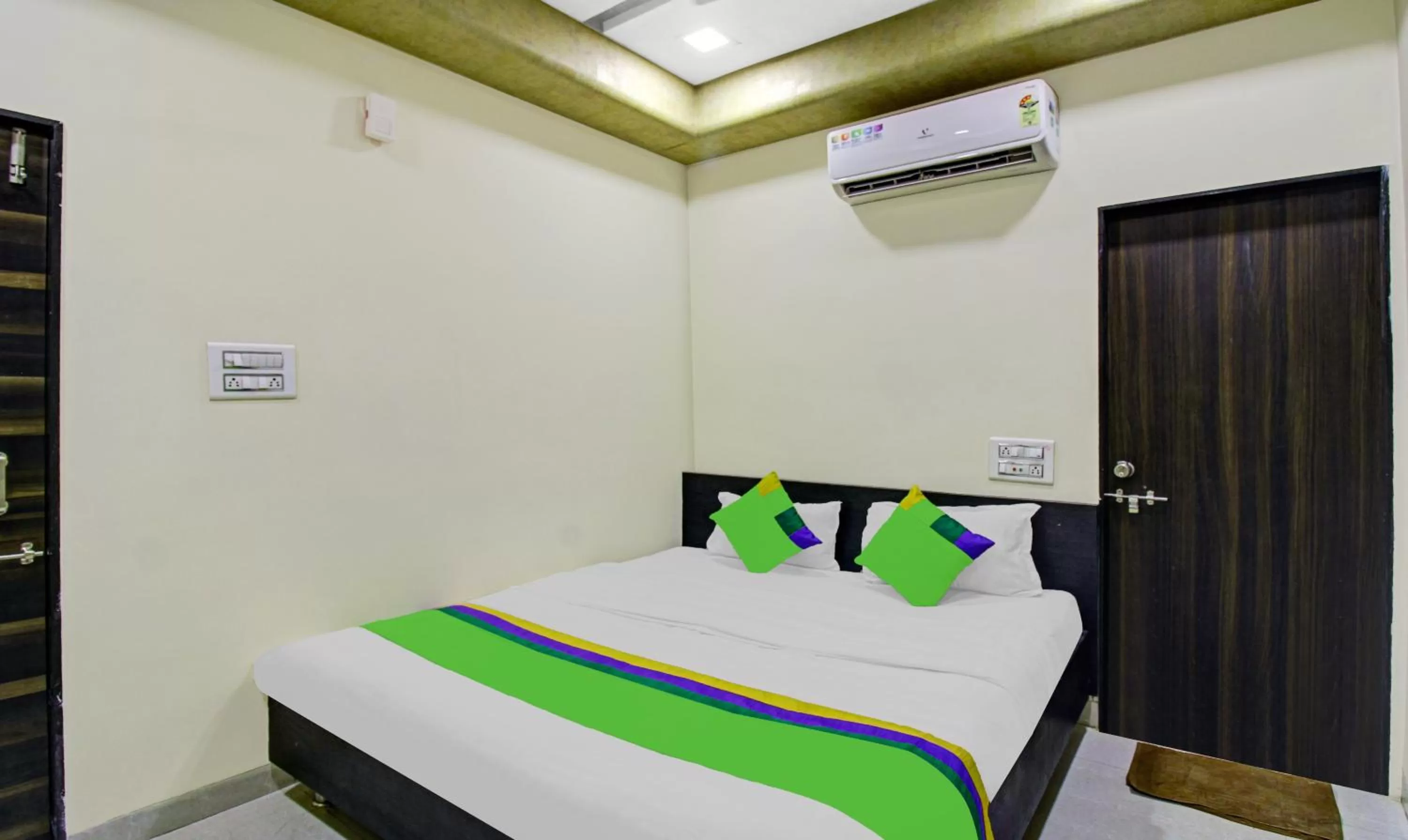 Standard Double Room - single occupancy in Treebo Baby Pearl