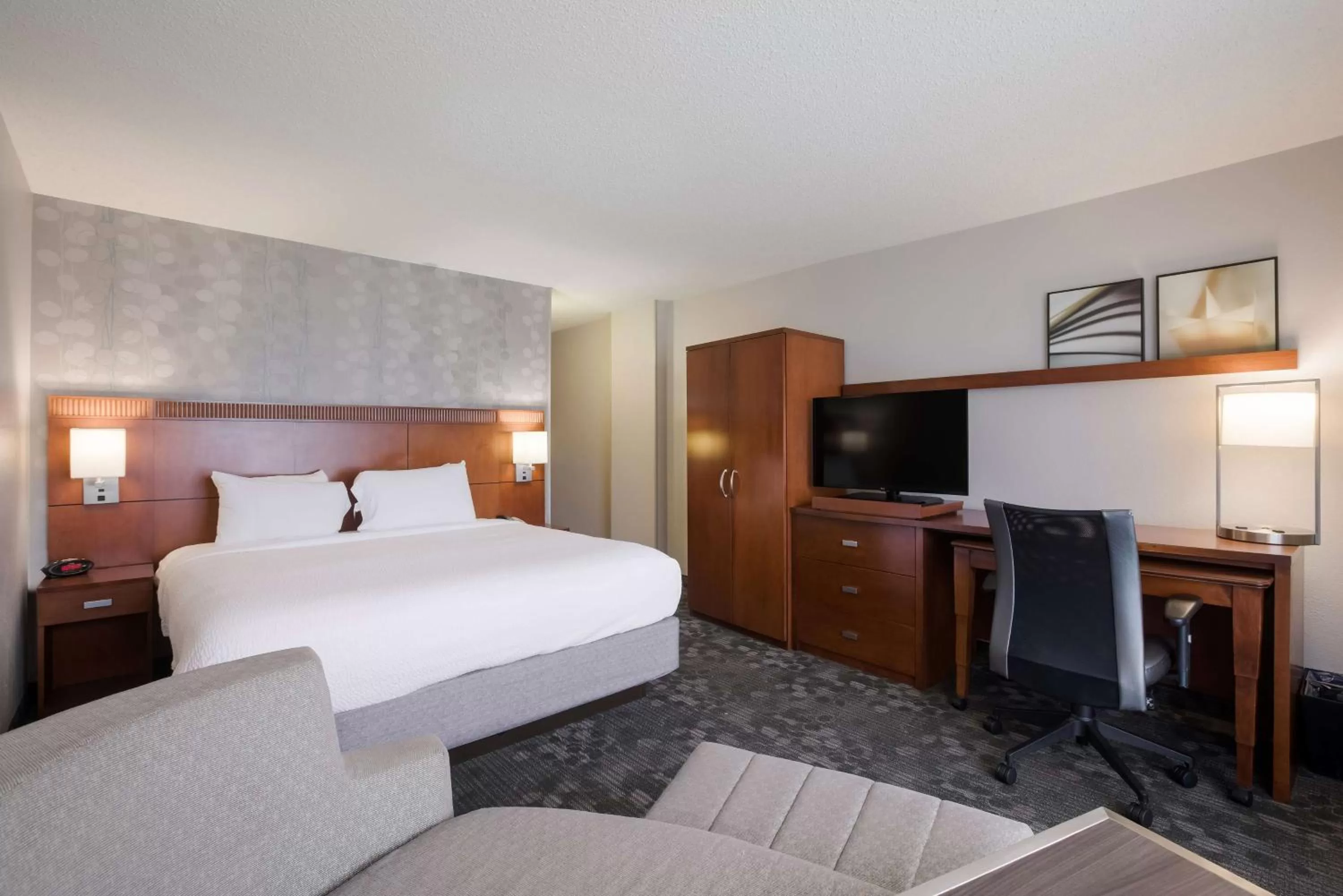 Deluxe King Room in Sonesta Select Atlanta Midtown Georgia Tech